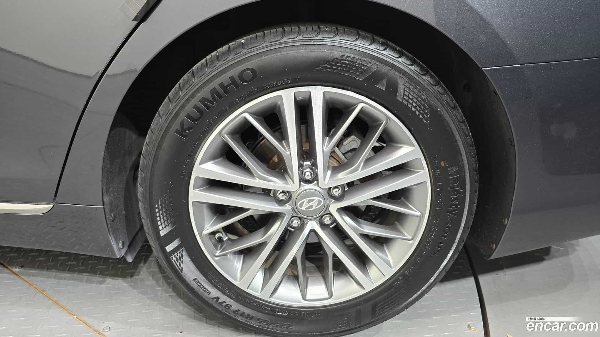 Grandeur Hyundai 2018.5-OUTER-031