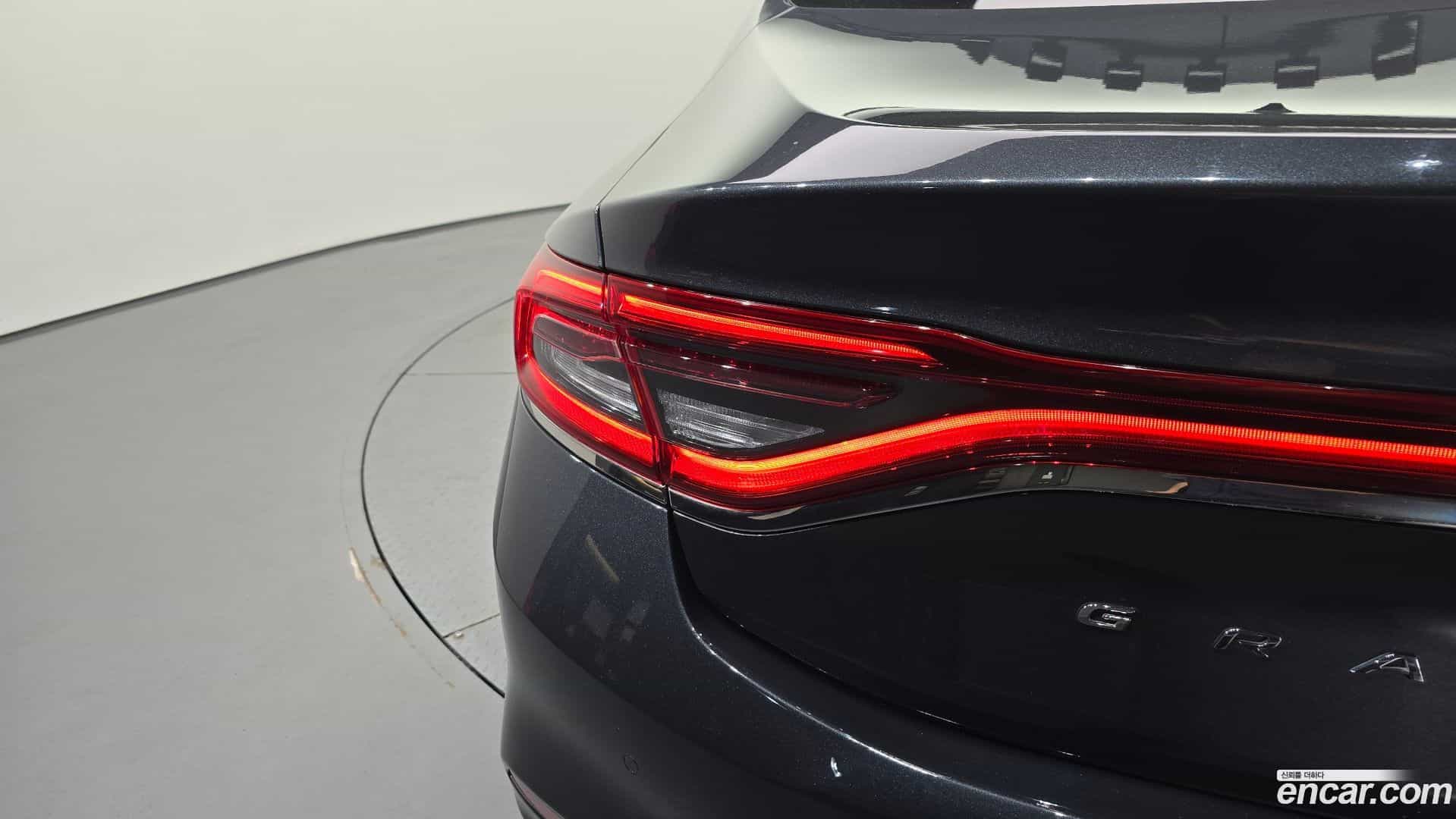 Grandeur Hyundai 2018.5-OUTER-033
