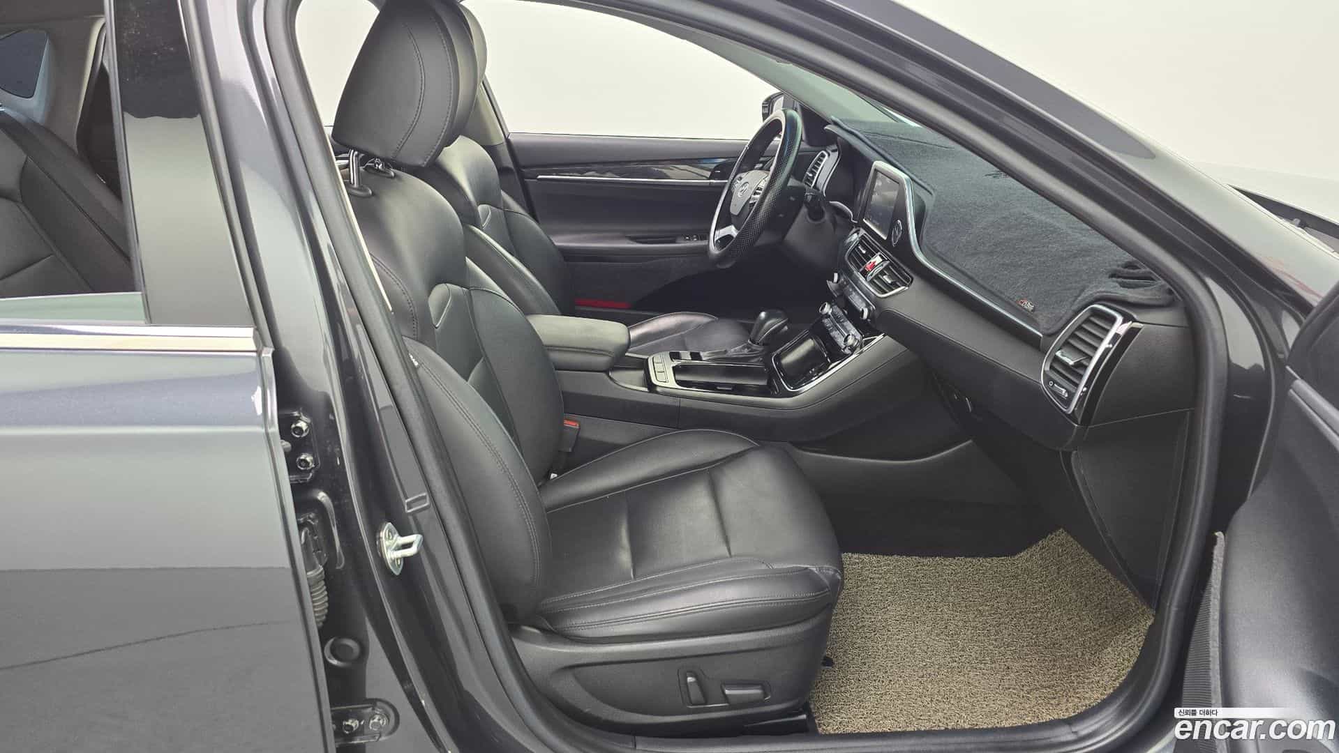 Grandeur Hyundai 2018.5-INNER-036