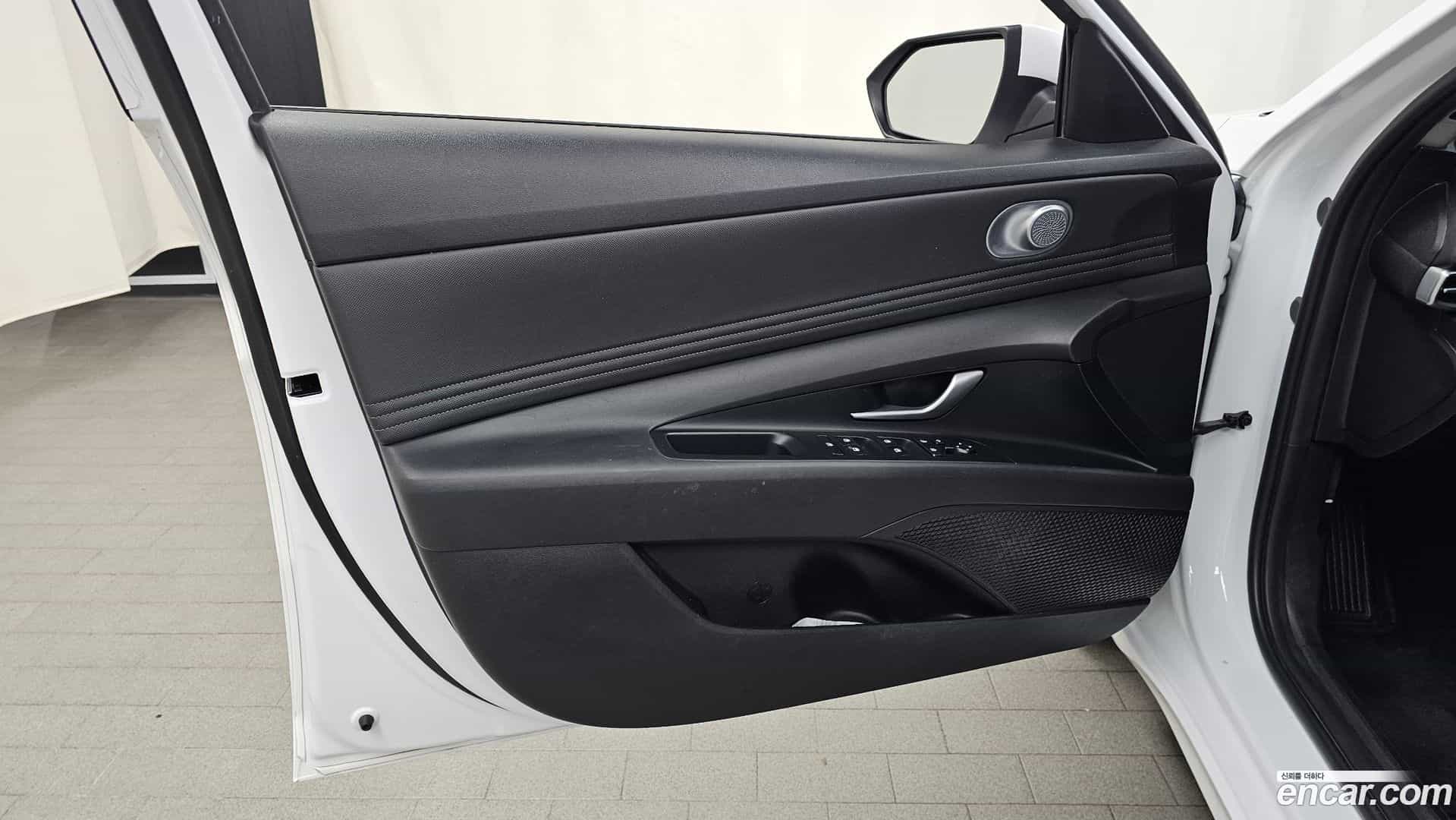 AVANTE Hyundai 2023.0-INNER-034