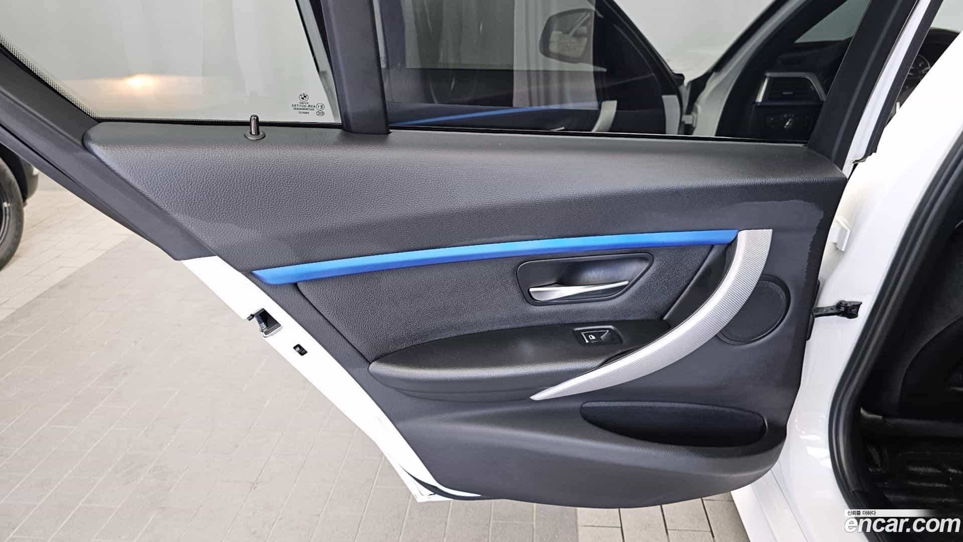 3-Series BMW 2017.7-INNER-035