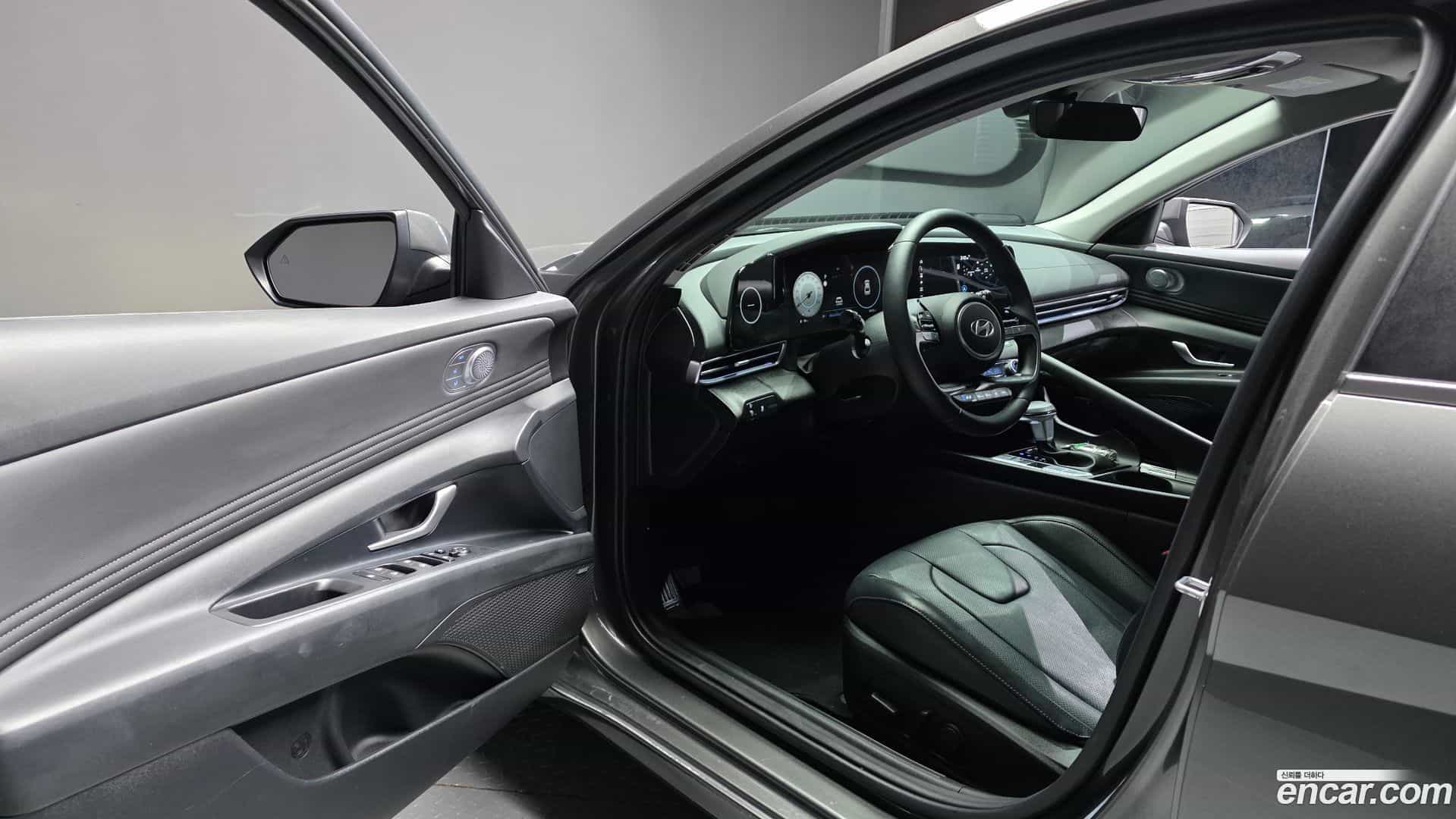 AVANTE Hyundai 2023.4-OPTION-022
