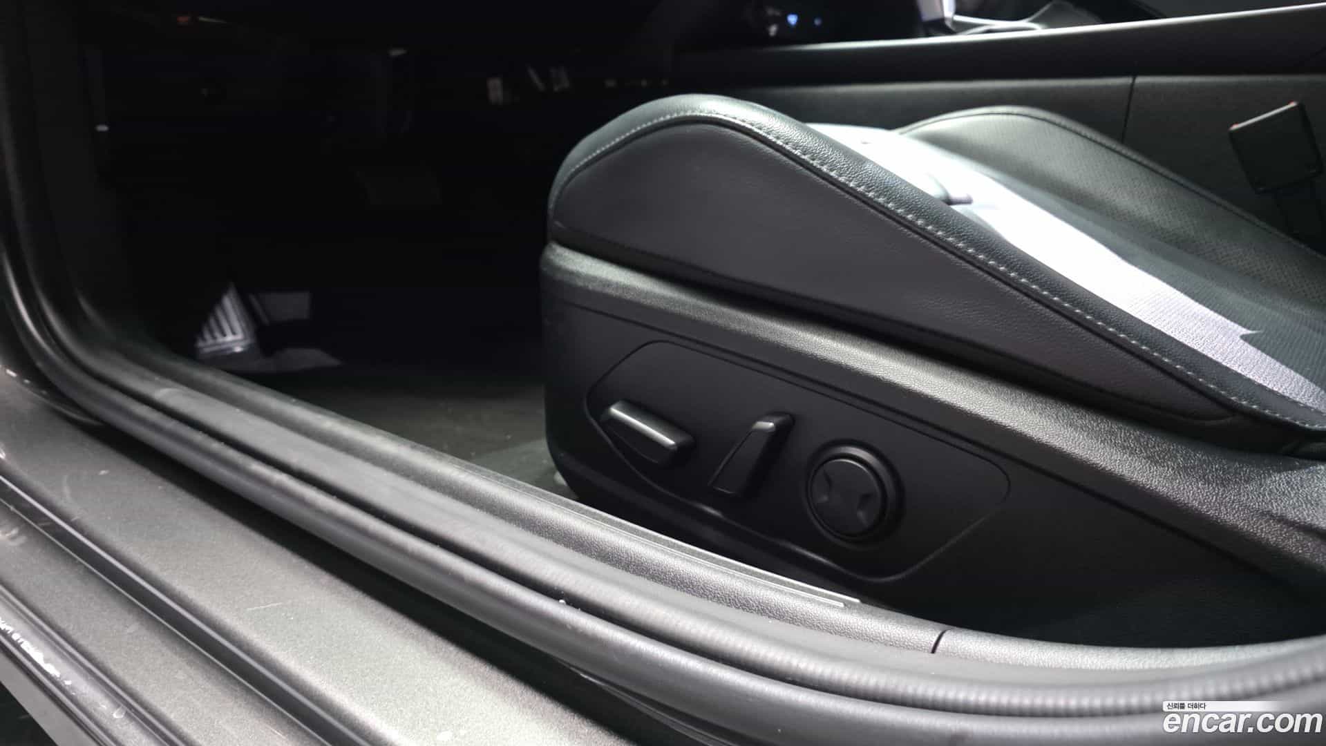 AVANTE Hyundai 2023.4-OPTION-044
