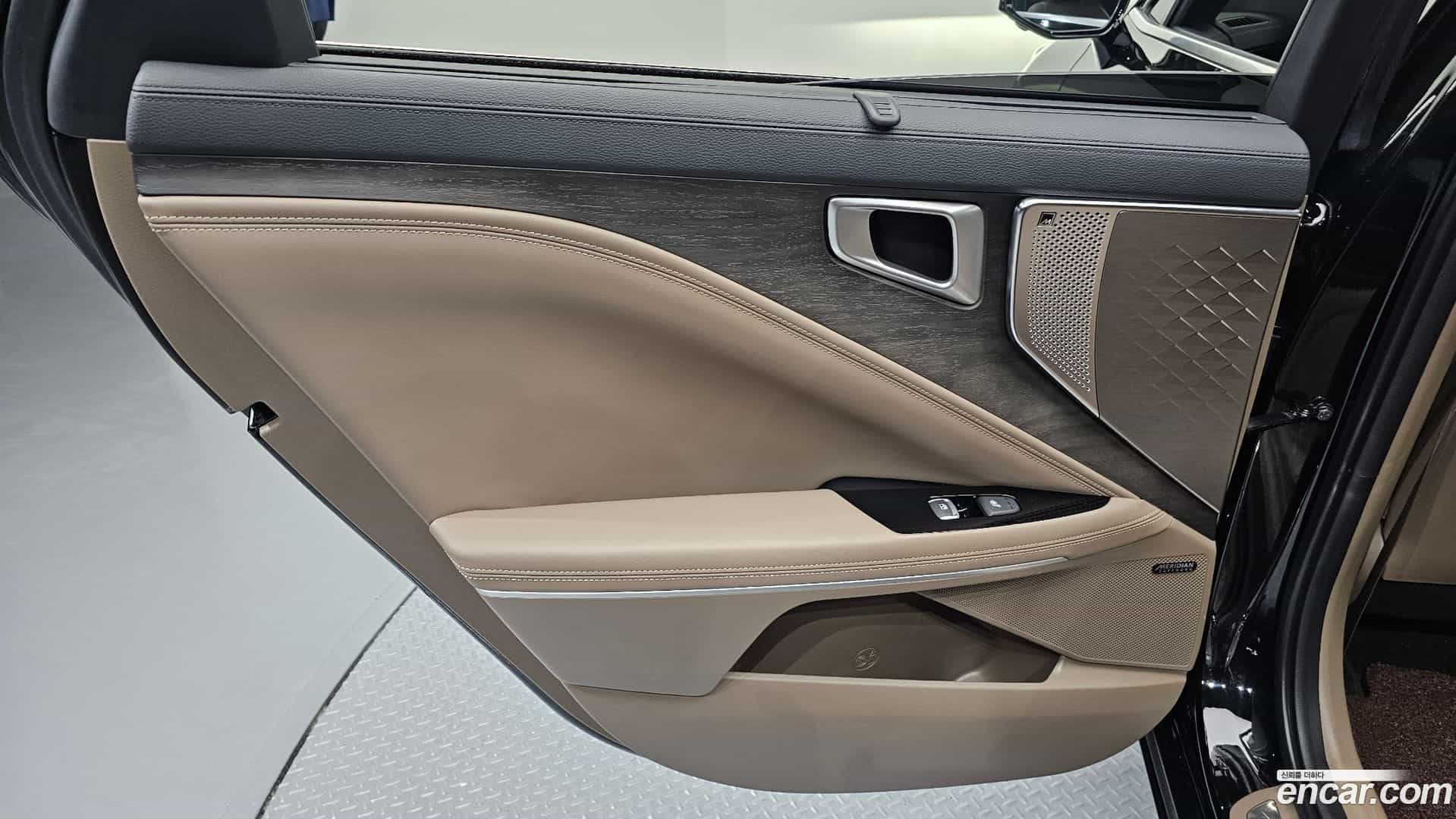 K8 Kia 2023.11-INNER-035