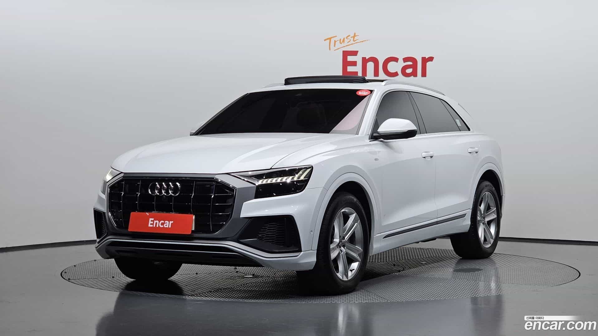 Q8 Audi 2021.5-OUTER-001