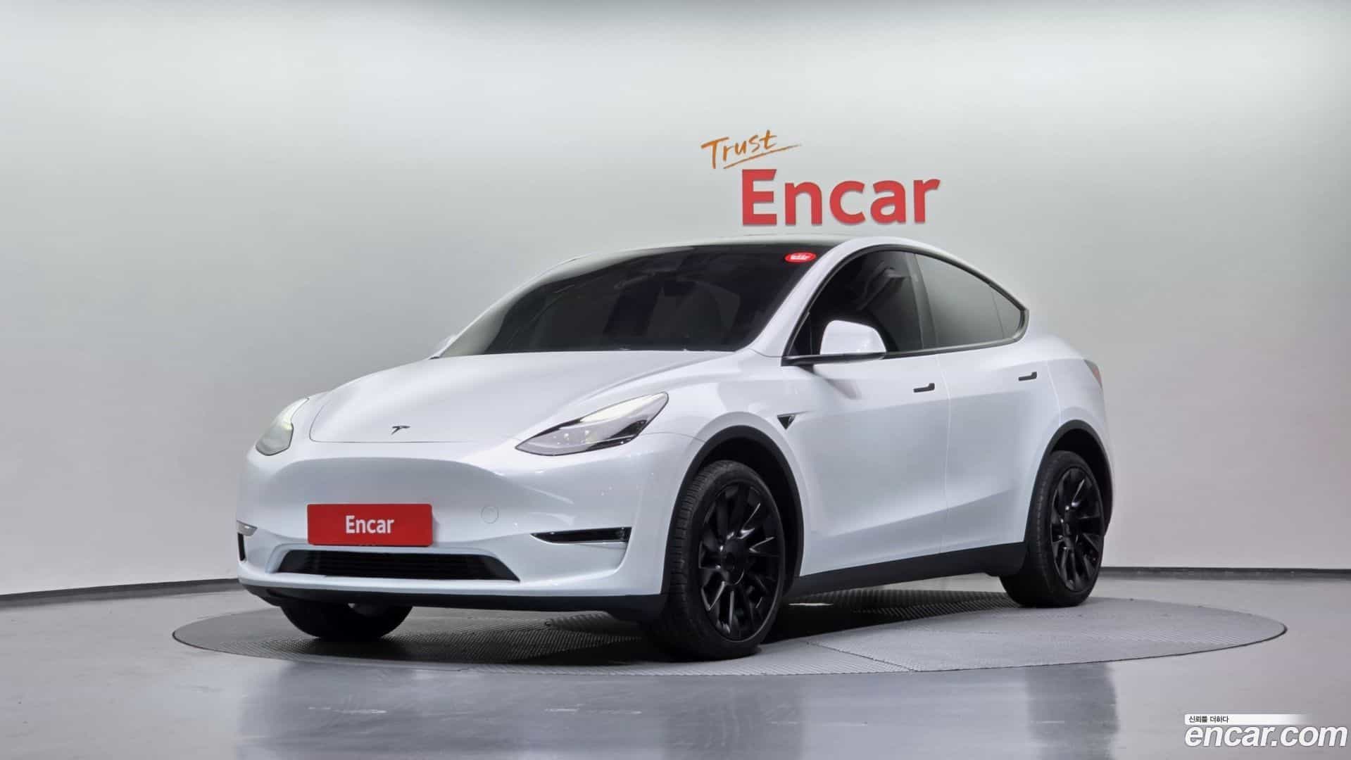 Model Y Tesla 2024.7-OUTER-001