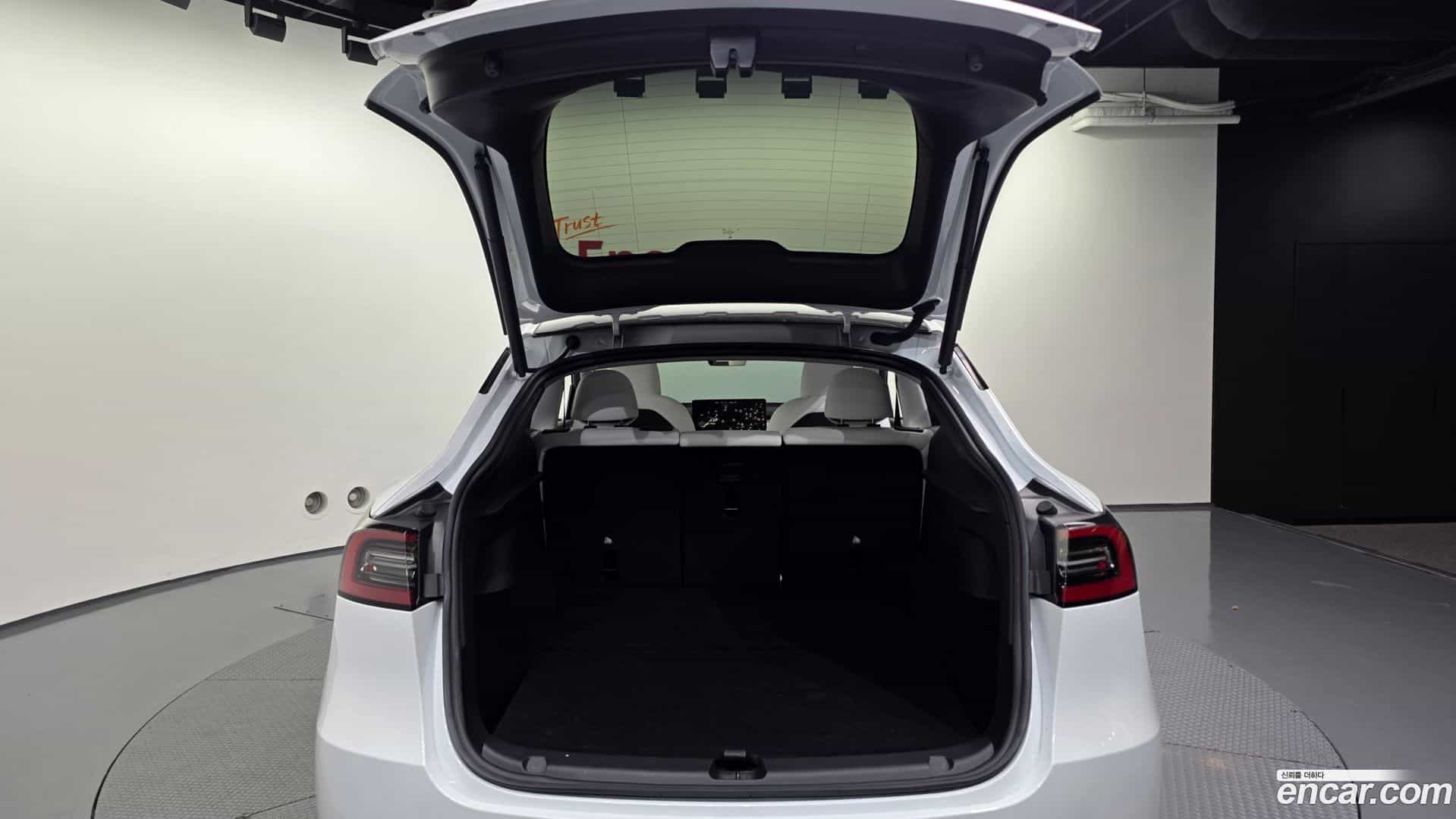Model Y Tesla 2024.7-OPTION-024
