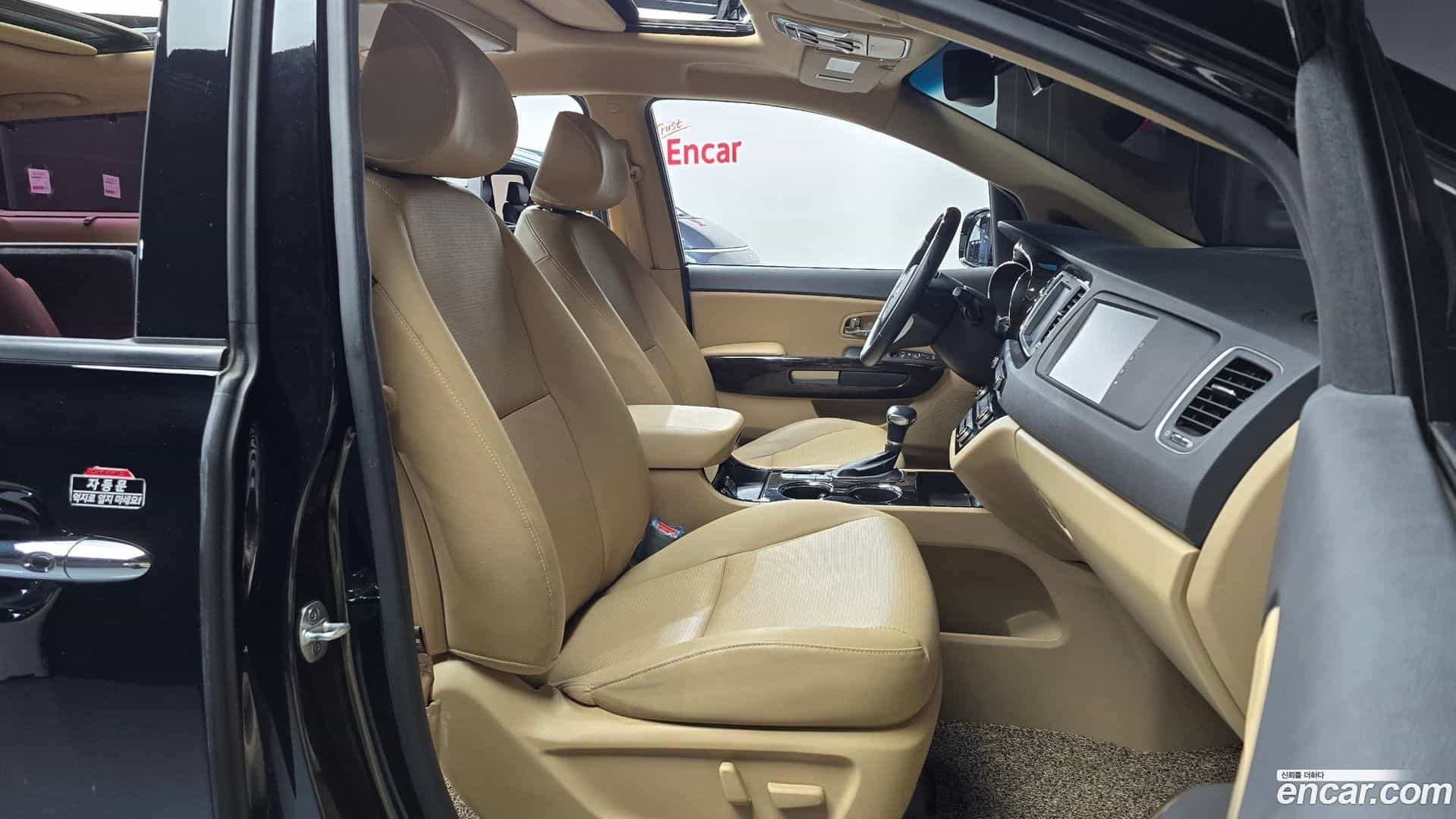 Canival Kia 2018.9-OPTION-015
