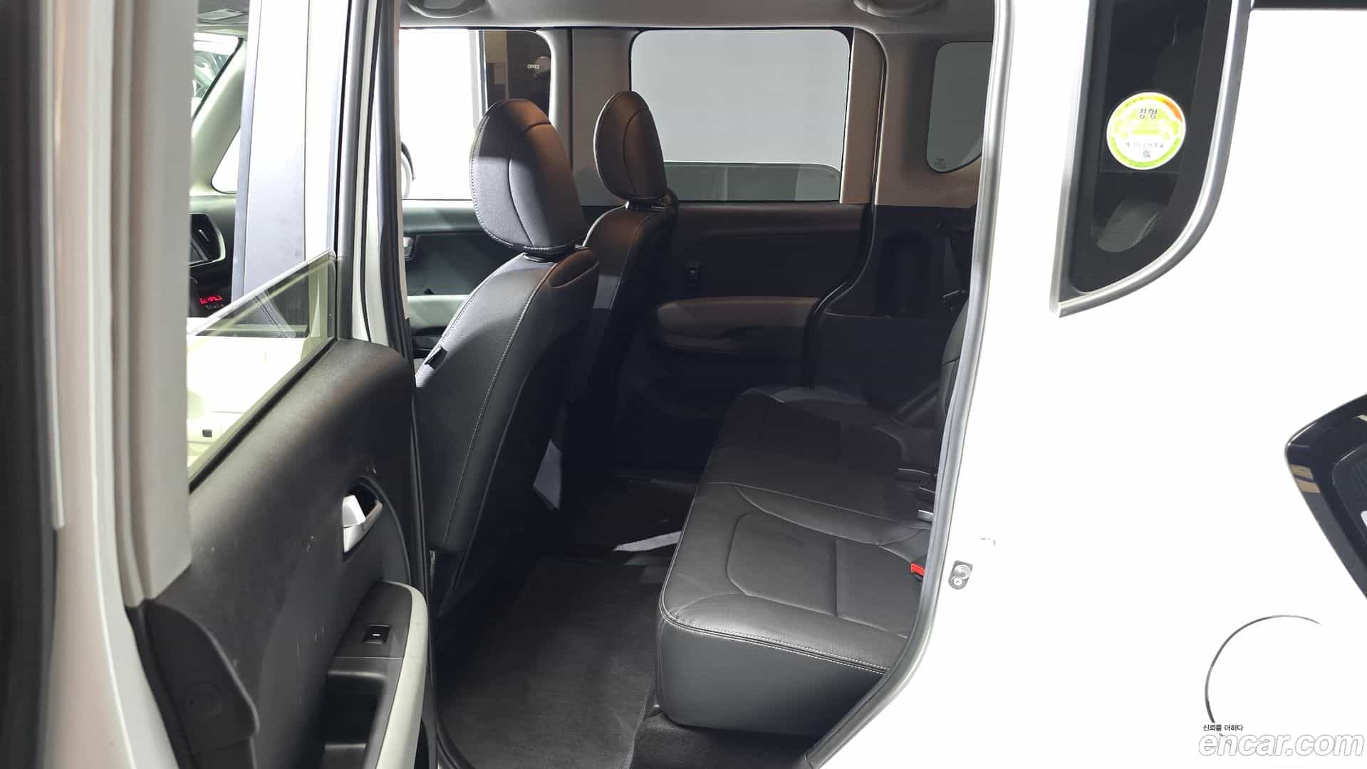 RAY Kia 2023.1-INNER-036