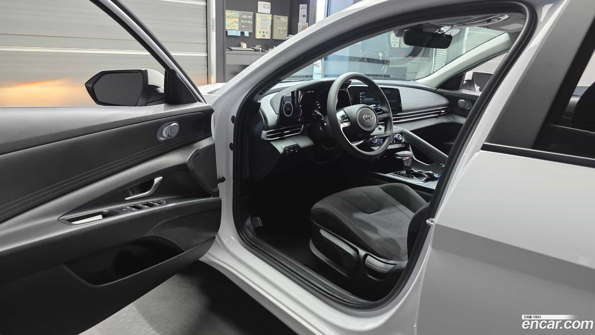 AVANTE Hyundai 2021.6-INNER-010