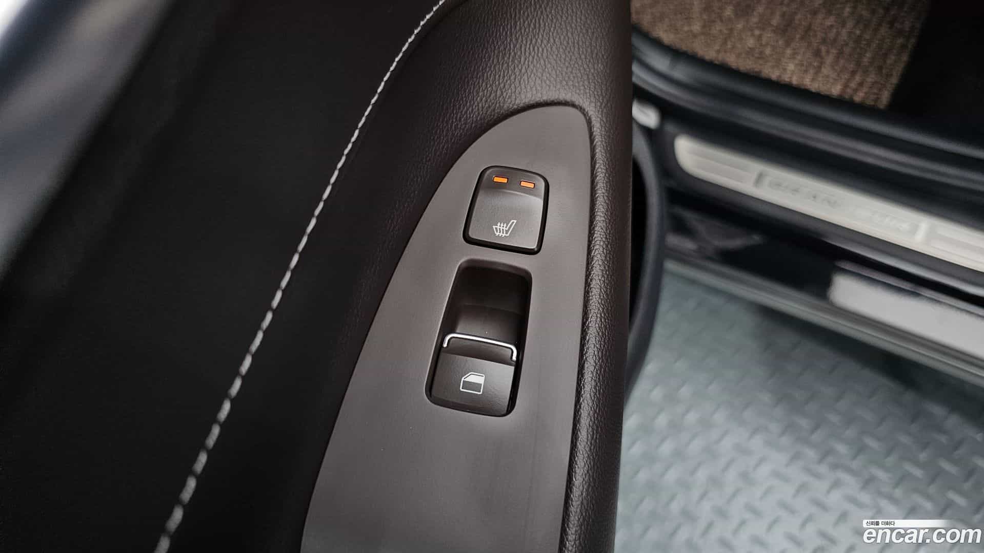 Grandeur Hyundai 2018.2-OPTION-024