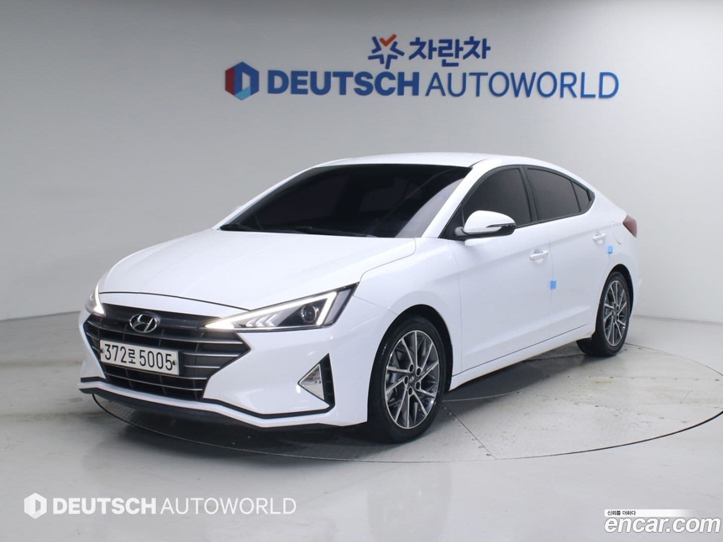 Main__Slider__Photo:AVANTE Hyundai 2019.6-0