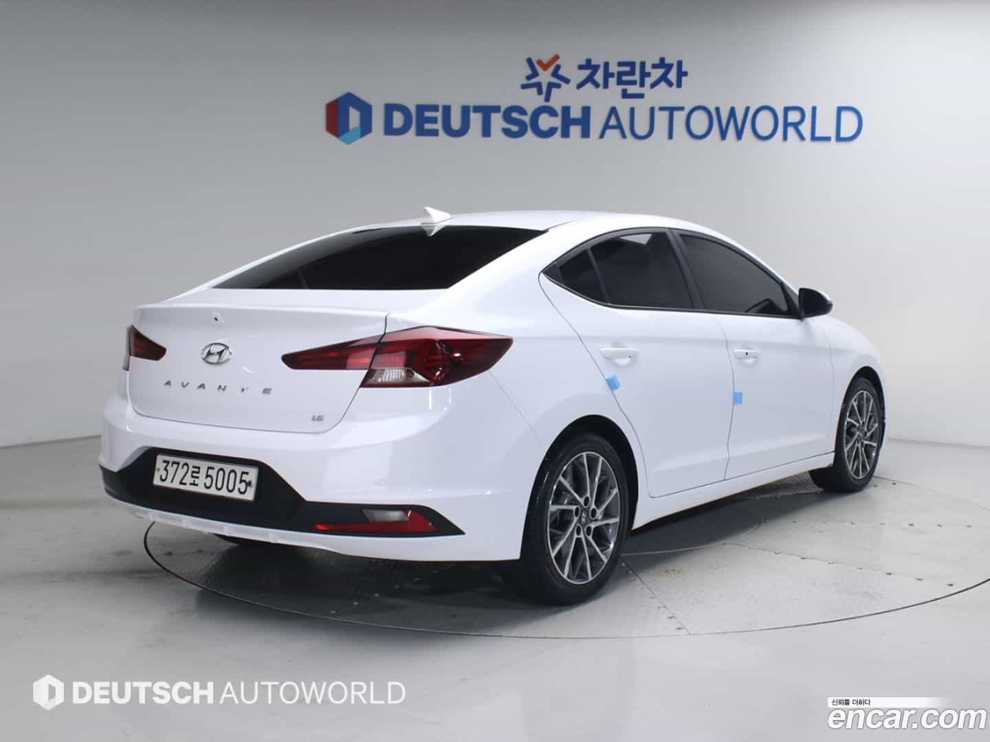 AVANTE Hyundai 2019.6-OUTER-002