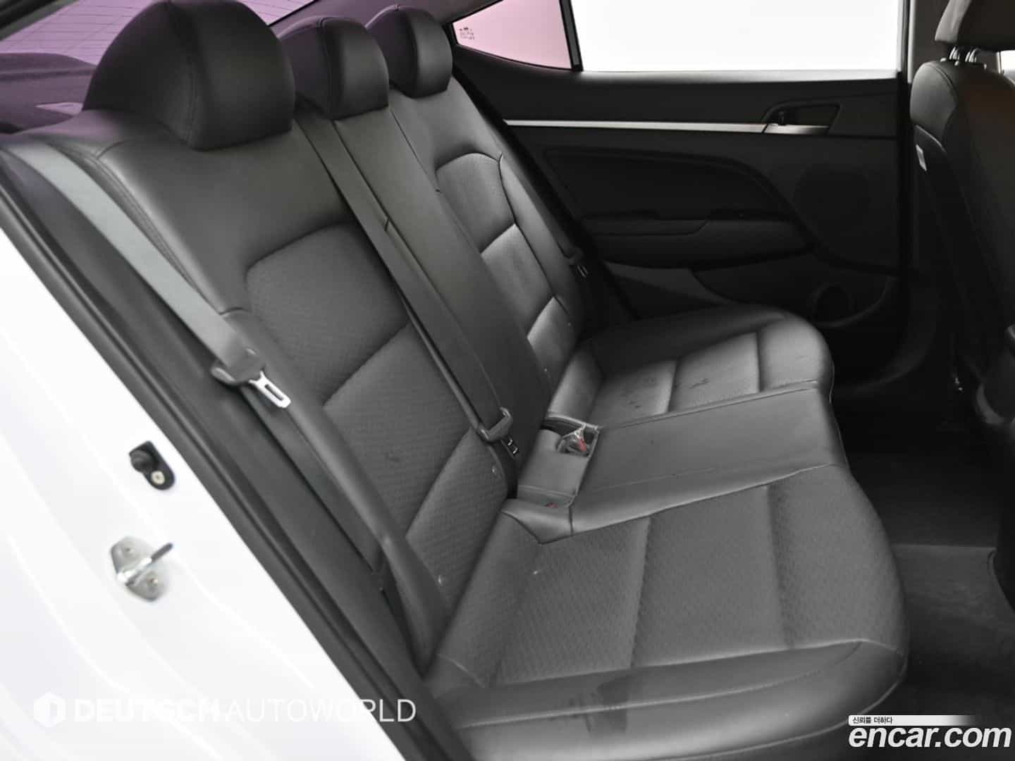 AVANTE Hyundai 2019.6-OPTION-016