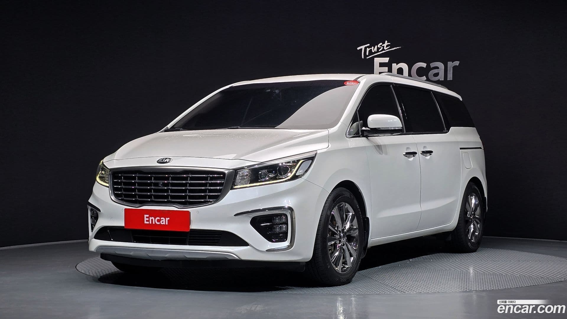 Main__Slider__Photo:Canival Kia 2018.8-0