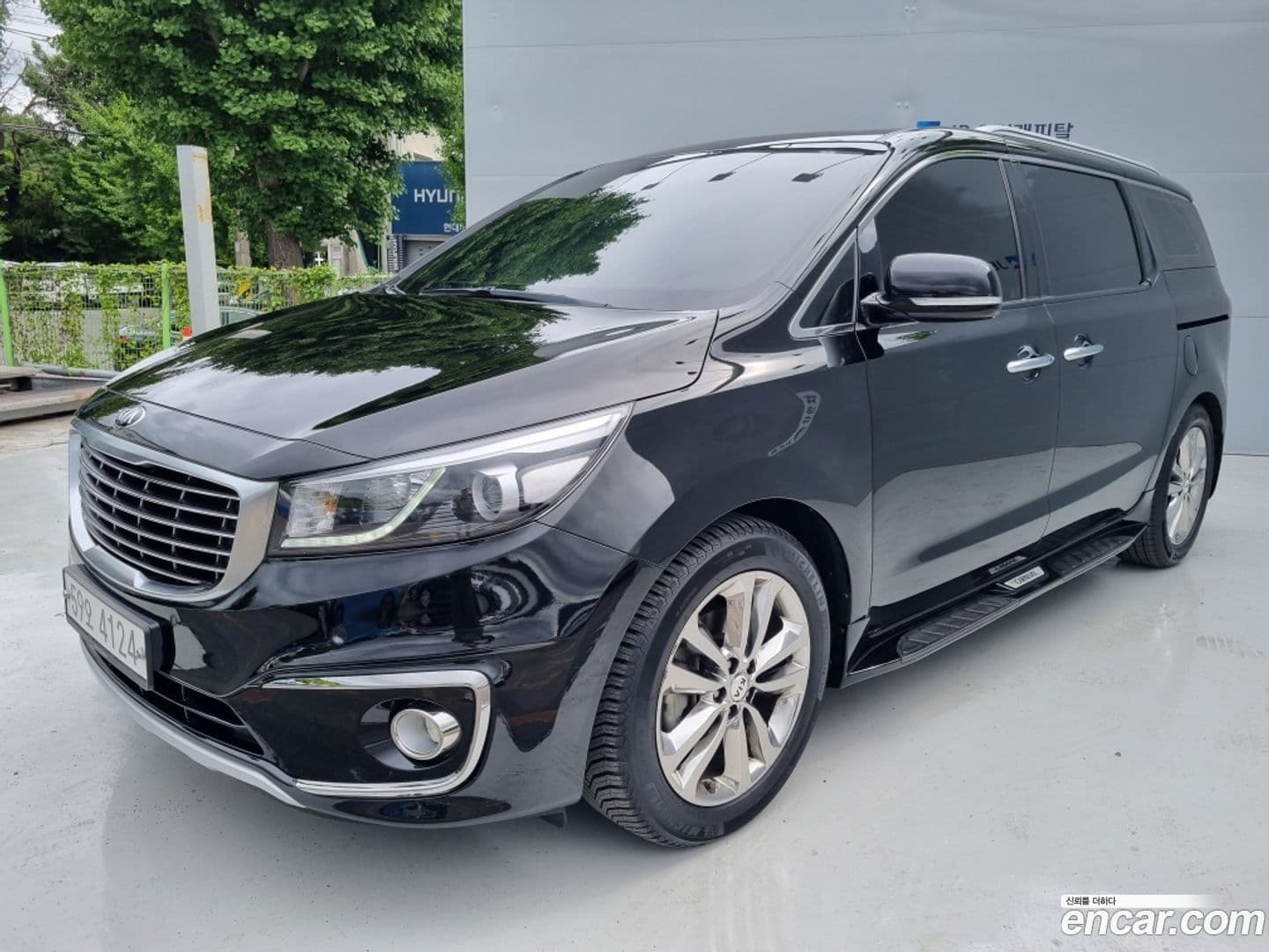 Main__Slider__Photo:Canival Kia 2017.4-0