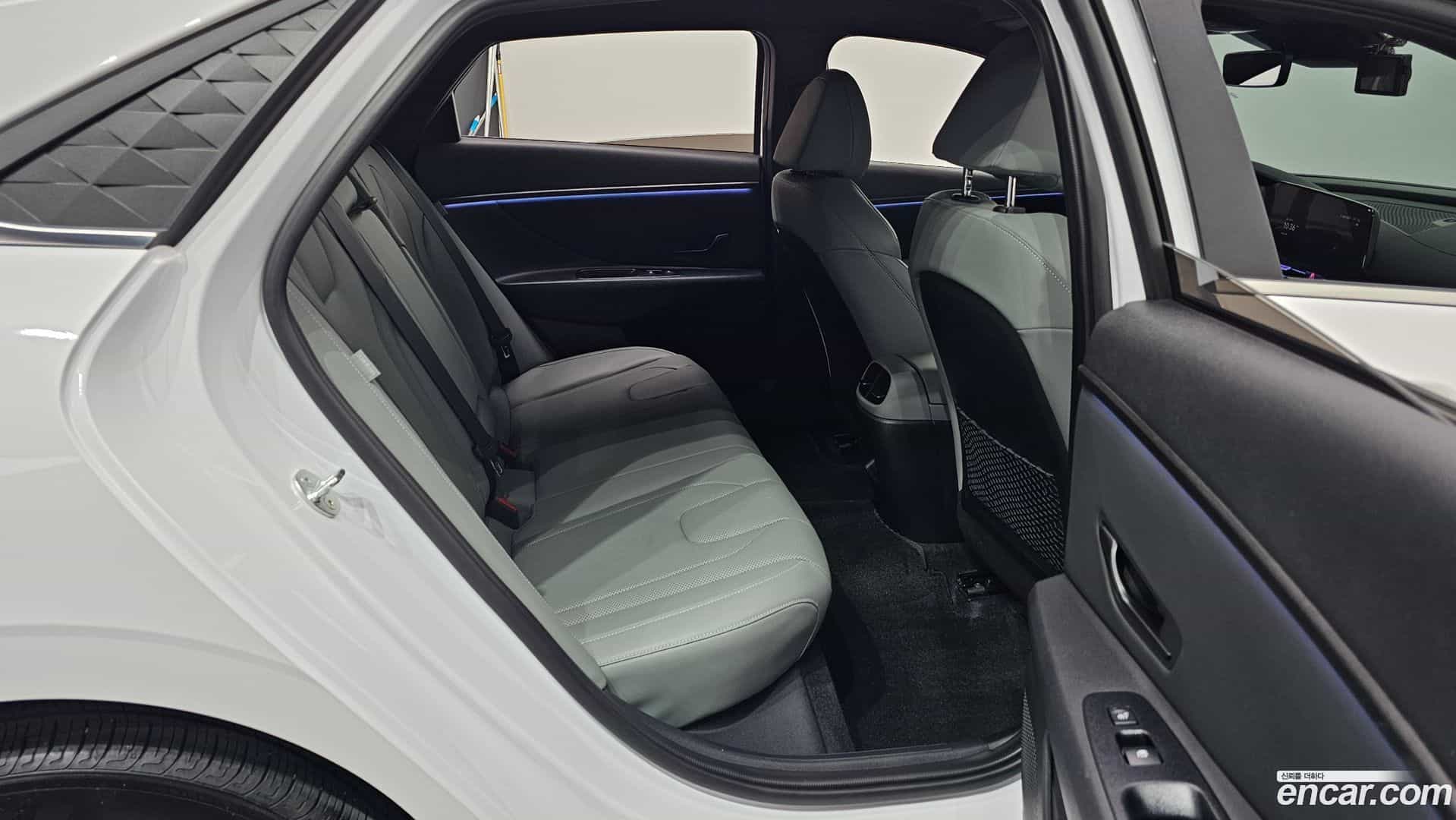 AVANTE Hyundai 2023.7-OPTION-015