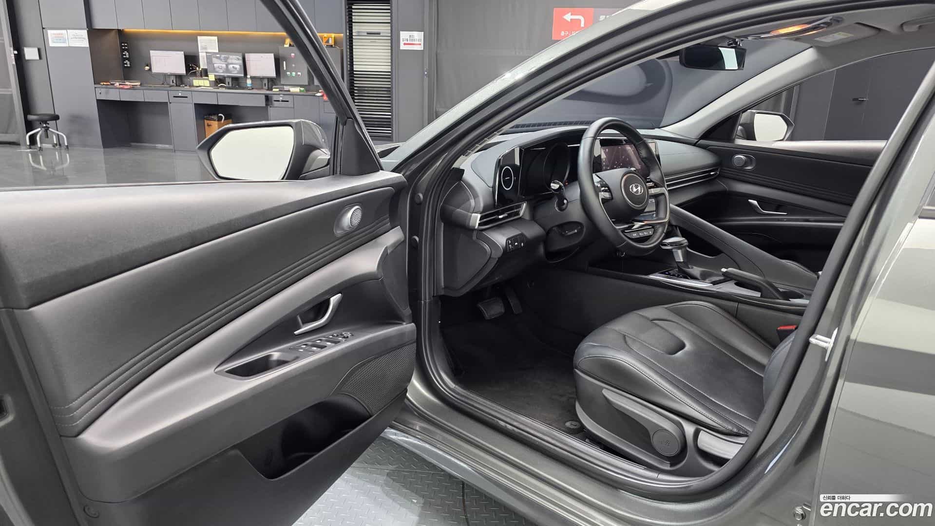 AVANTE Hyundai 2022.0-INNER-010