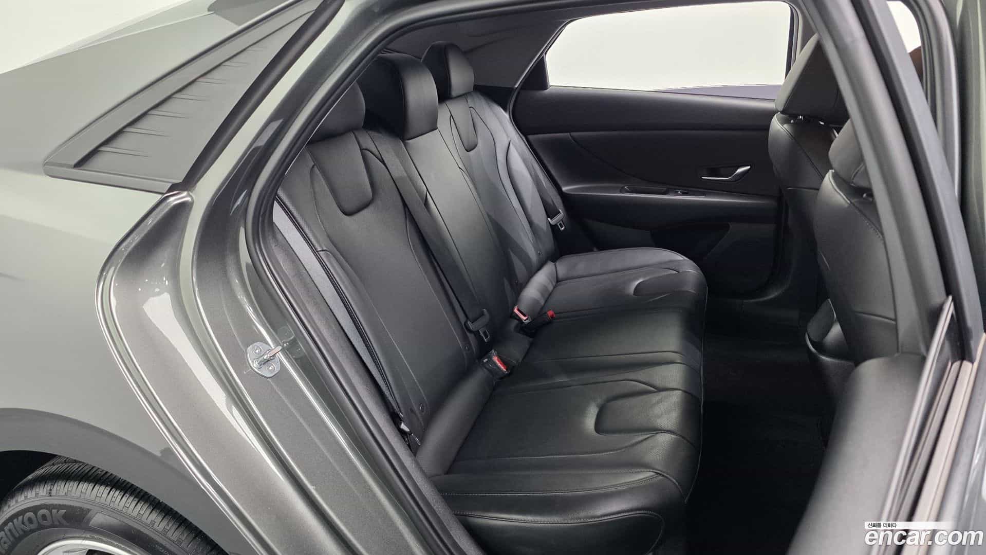 AVANTE Hyundai 2022.0-OPTION-015