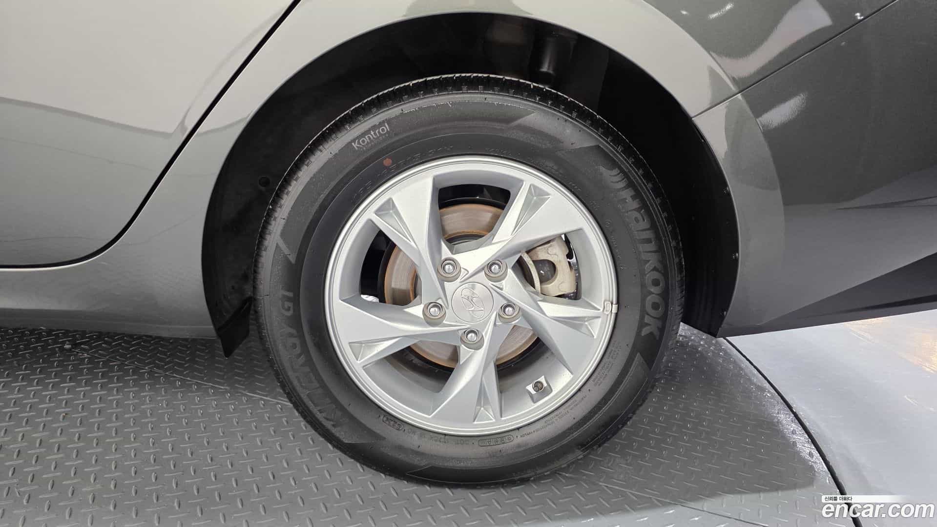 AVANTE Hyundai 2022.0-OUTER-031