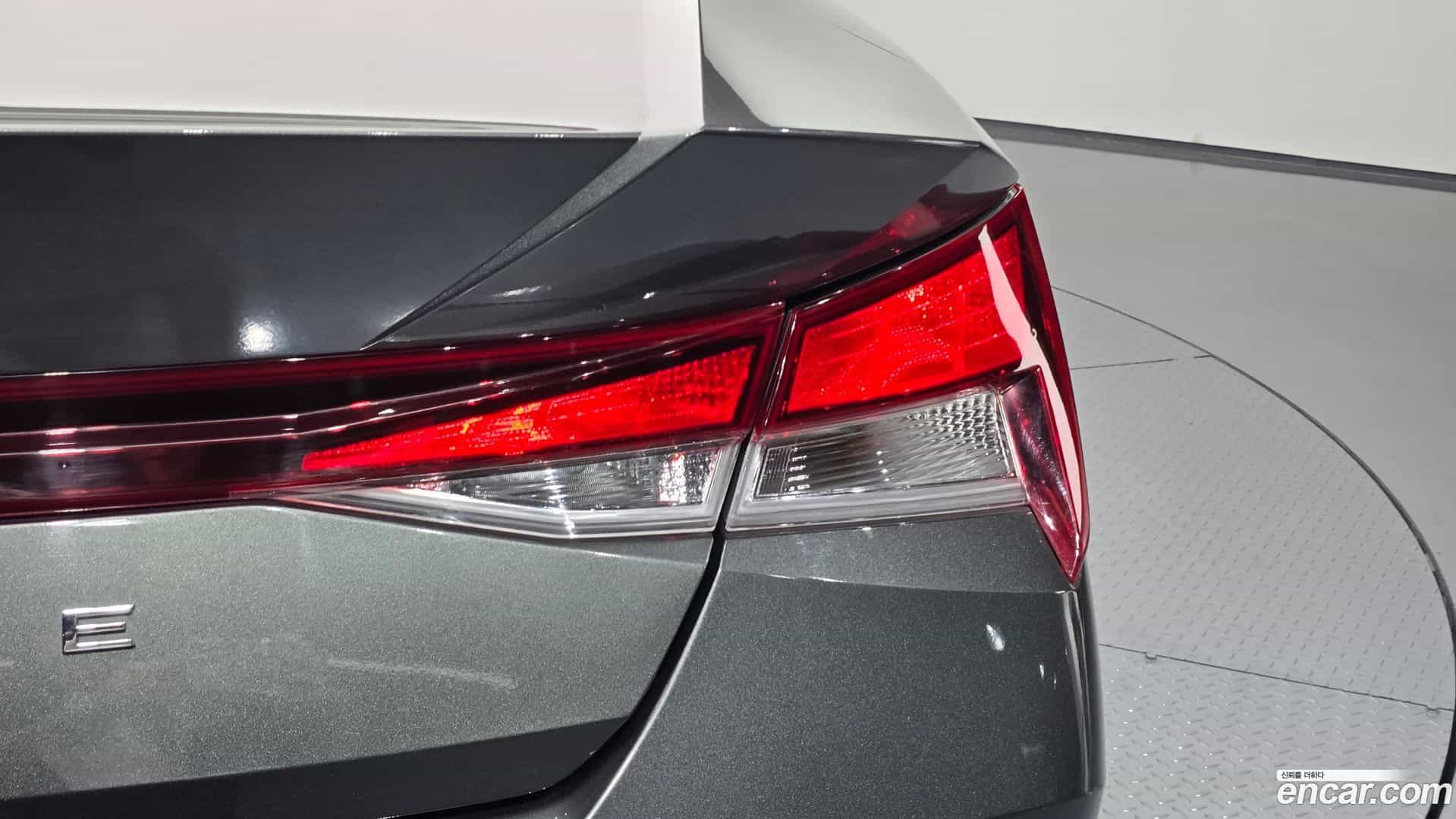 AVANTE Hyundai 2022.0-OUTER-033