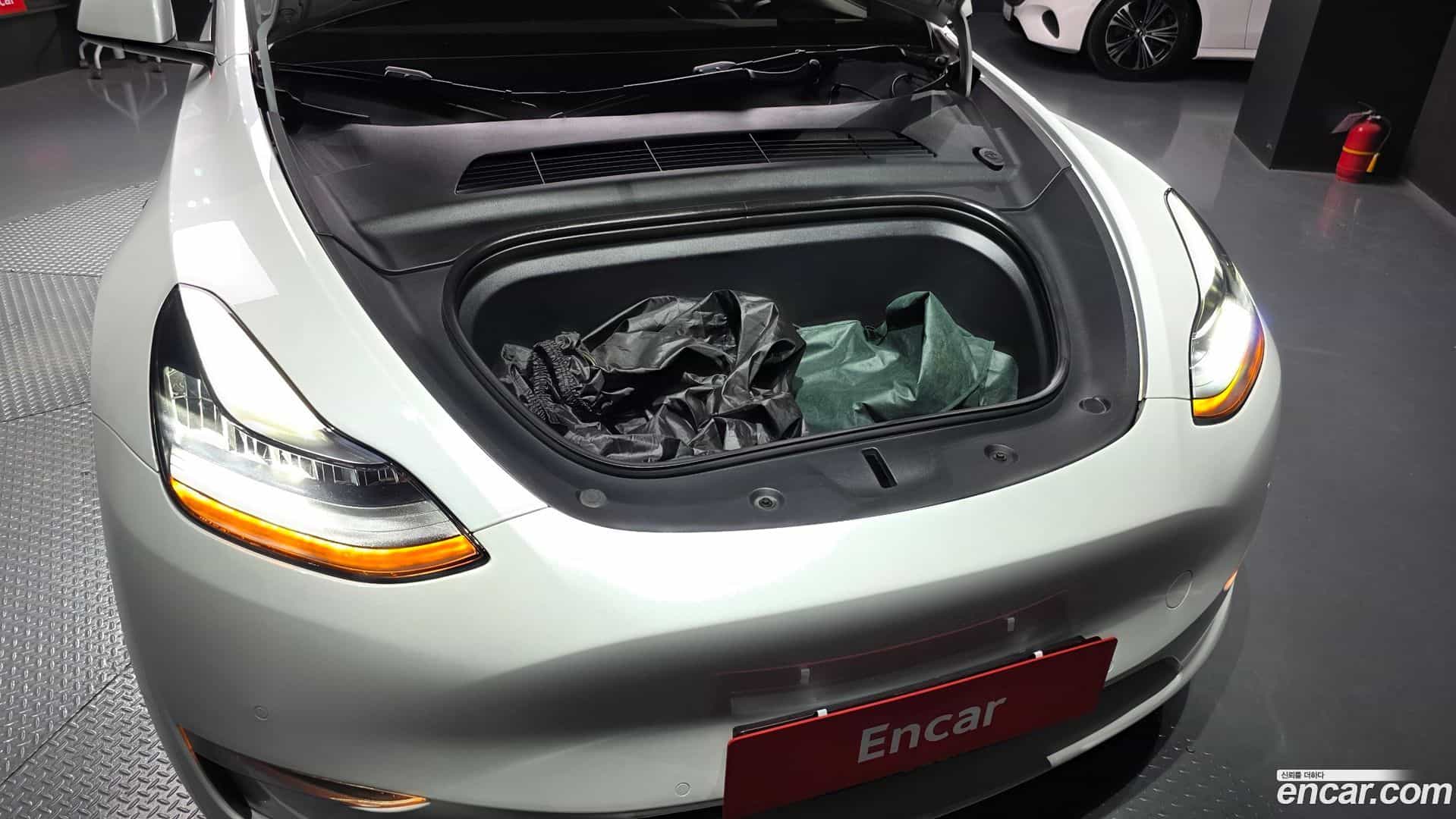 Model Y Tesla 2022.5-OUTER-006