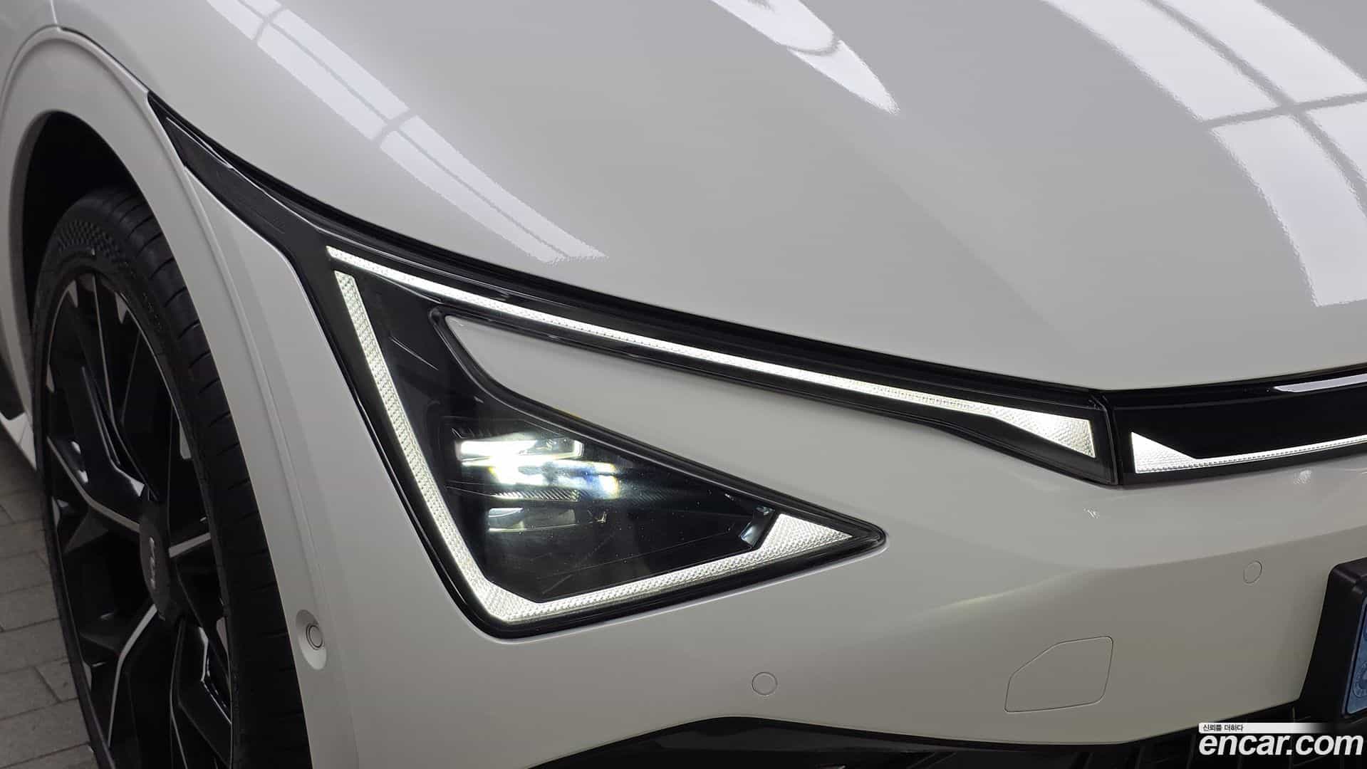 EV6 Kia 2025.0-OUTER-032