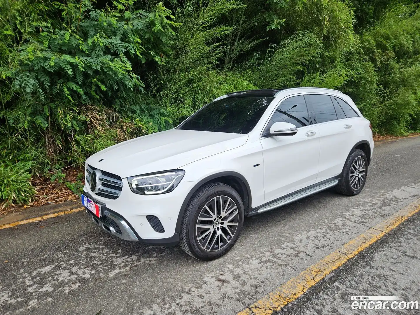 GLC-Class Mercedes-Benz 2021.1-OUTER-001