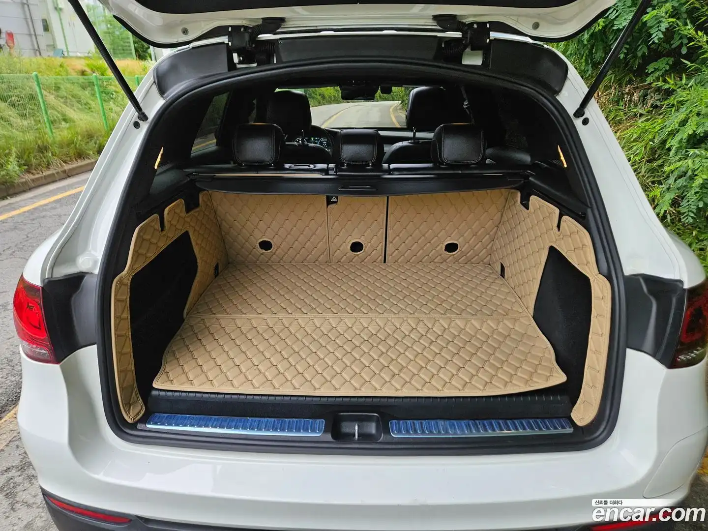 GLC-Class Mercedes-Benz 2021.1-OUTER-005