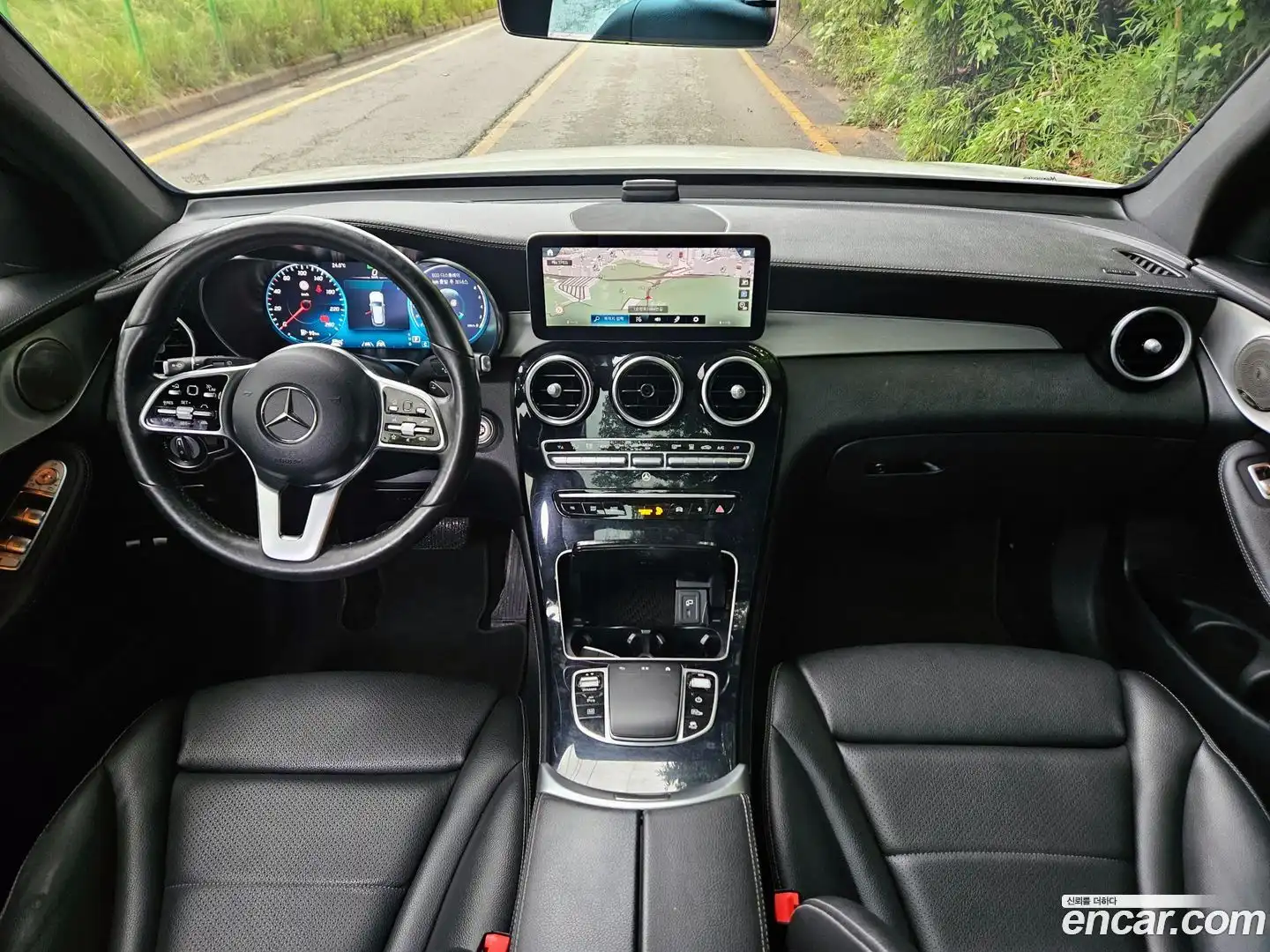 GLC-Class Mercedes-Benz 2021.1-OPTION-015