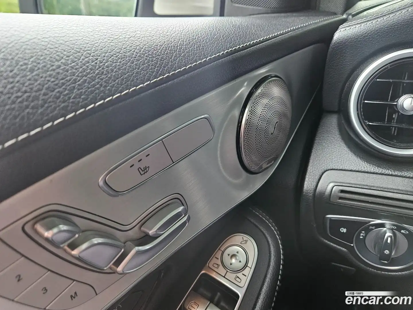 GLC-Class Mercedes-Benz 2021.1-OPTION-018