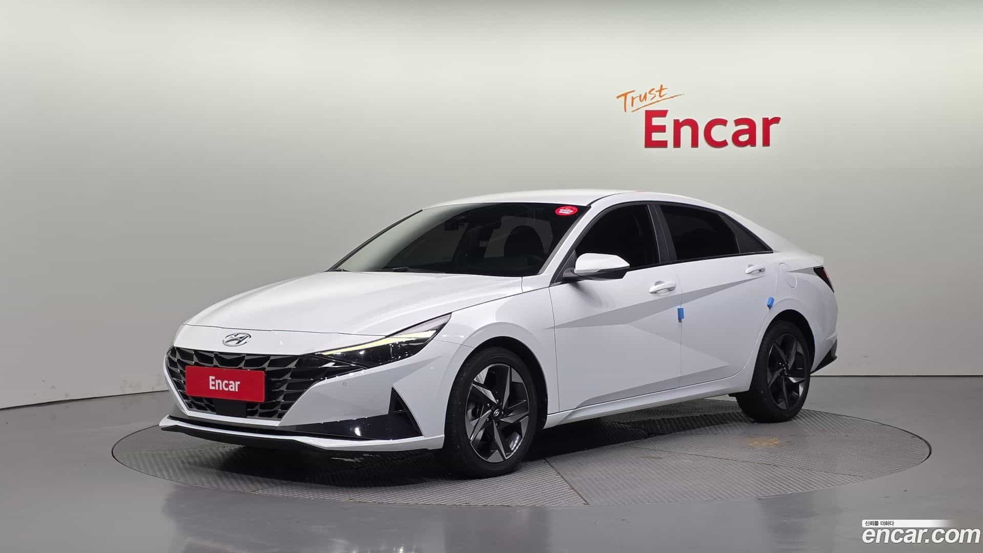 AVANTE Hyundai 2022.1-OUTER-001