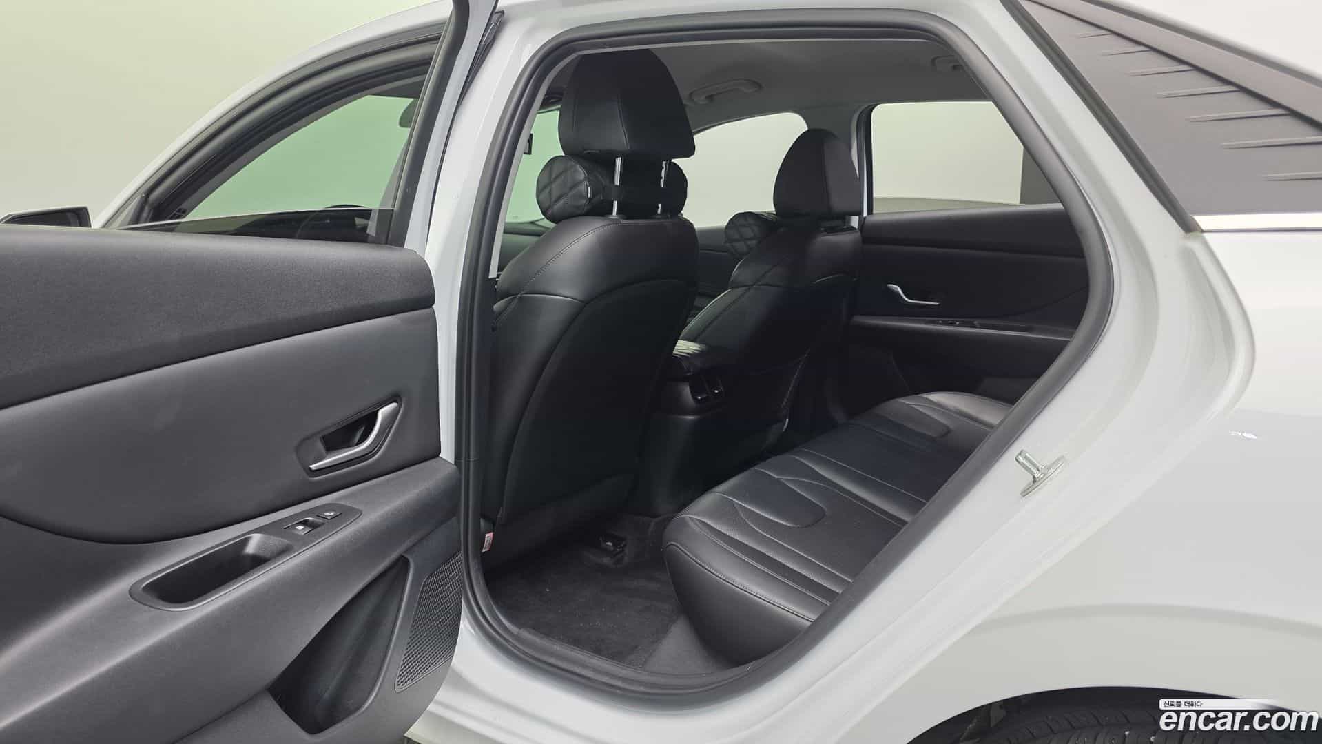 AVANTE Hyundai 2022.1-OPTION-021