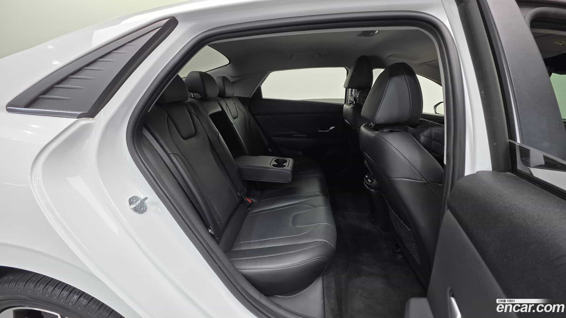 AVANTE Hyundai 2022.1-OPTION-023