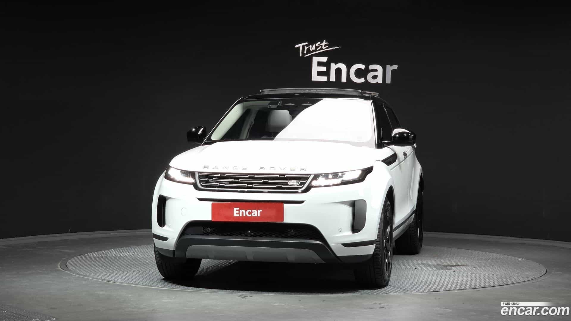 Range Rover Evoque Land Rover 2025.5-OUTER-003