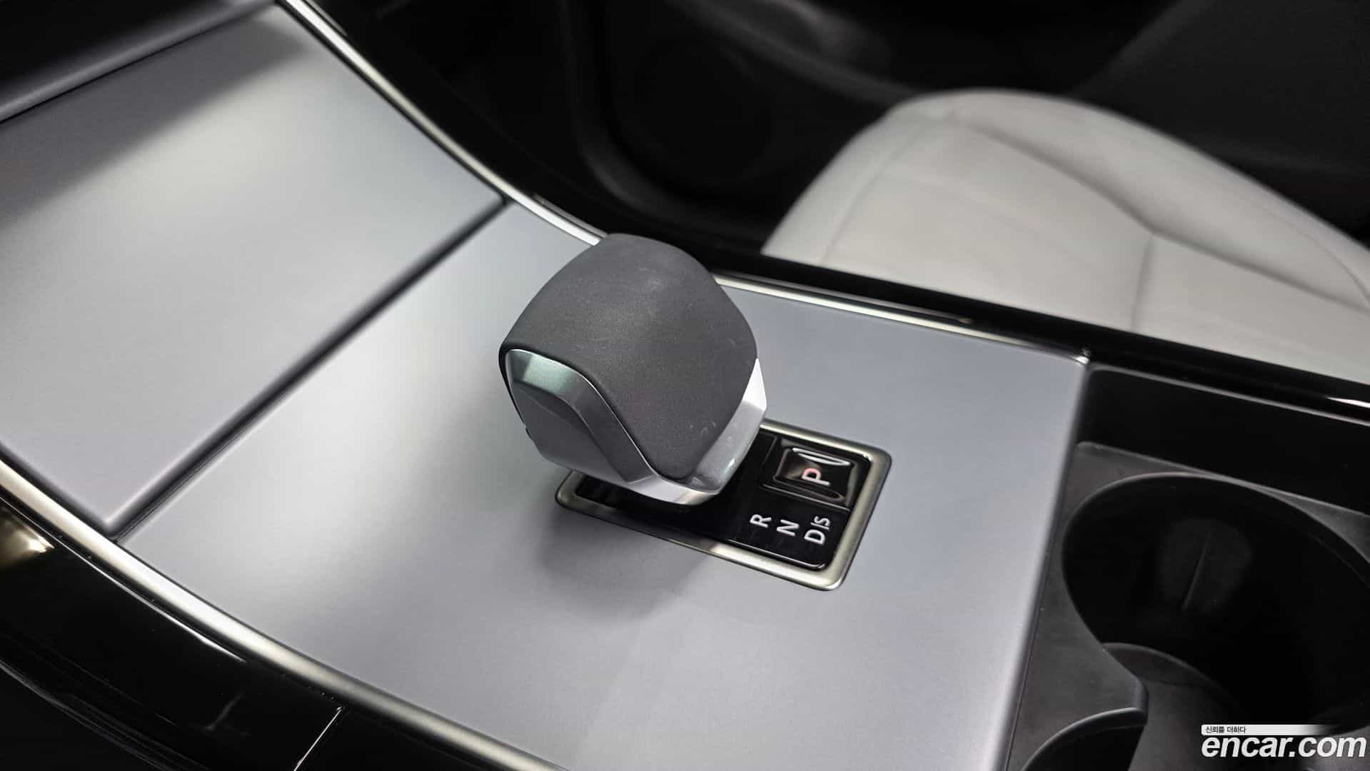 Range Rover Evoque Land Rover 2025.5-INNER-009