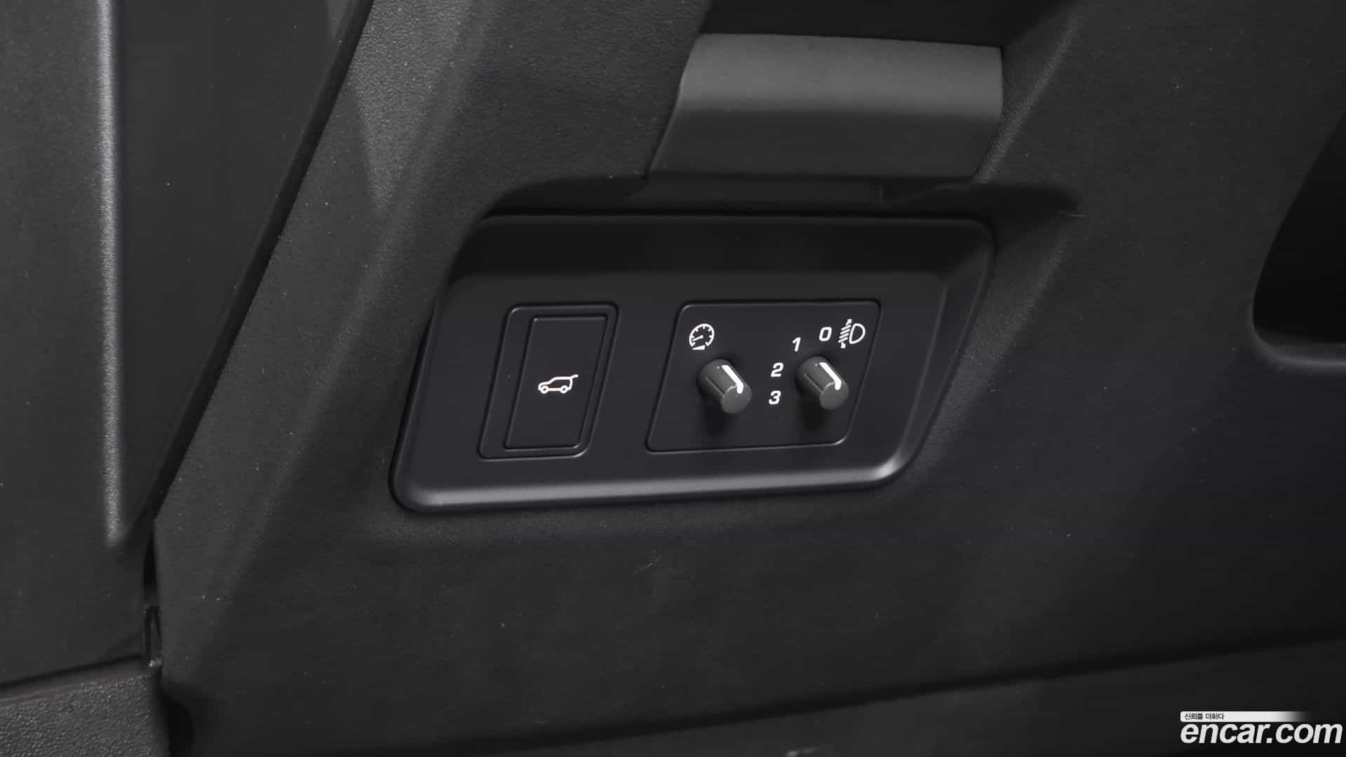 Range Rover Evoque Land Rover 2025.5-OPTION-019