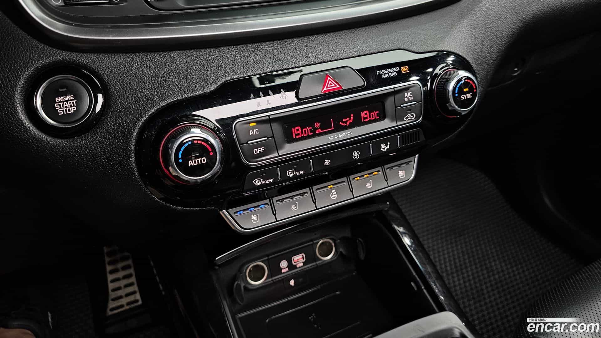 Sorento Kia 2019.5-OPTION-043