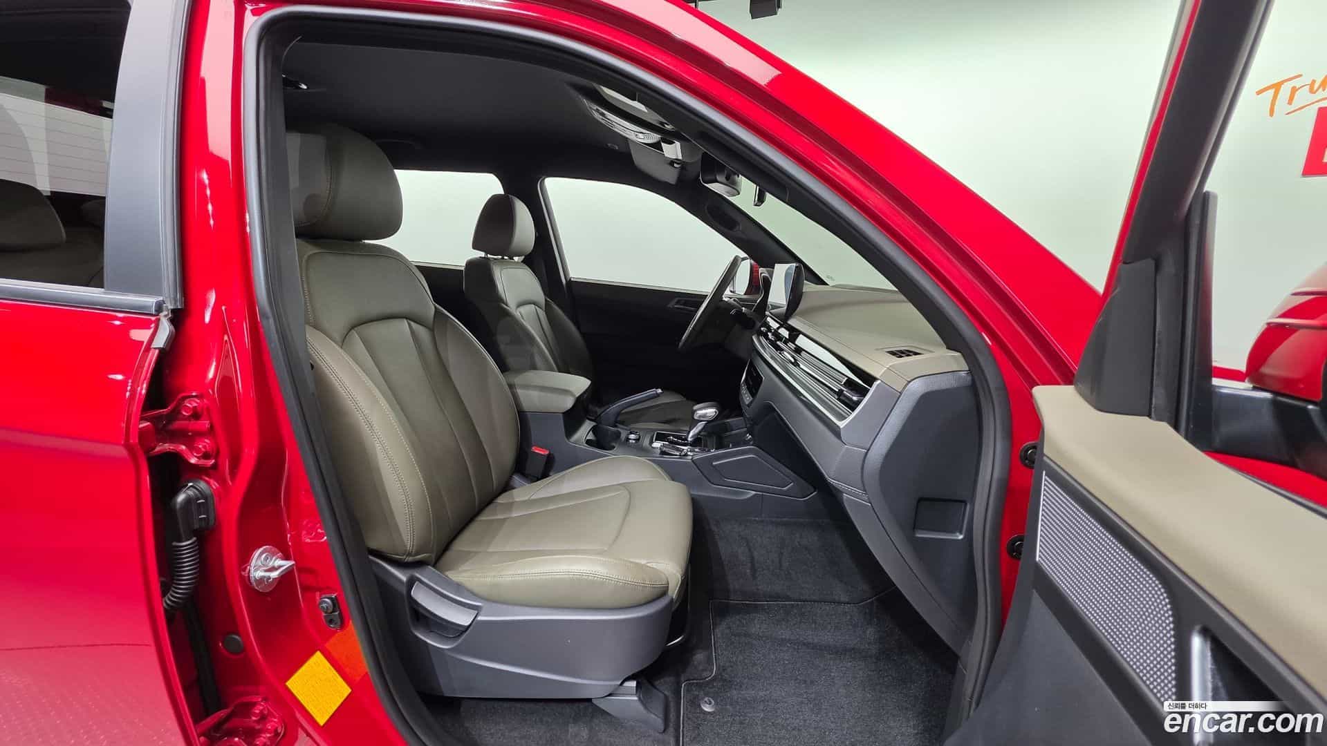 Rexton KG Mobility 2023.7-INNER-010