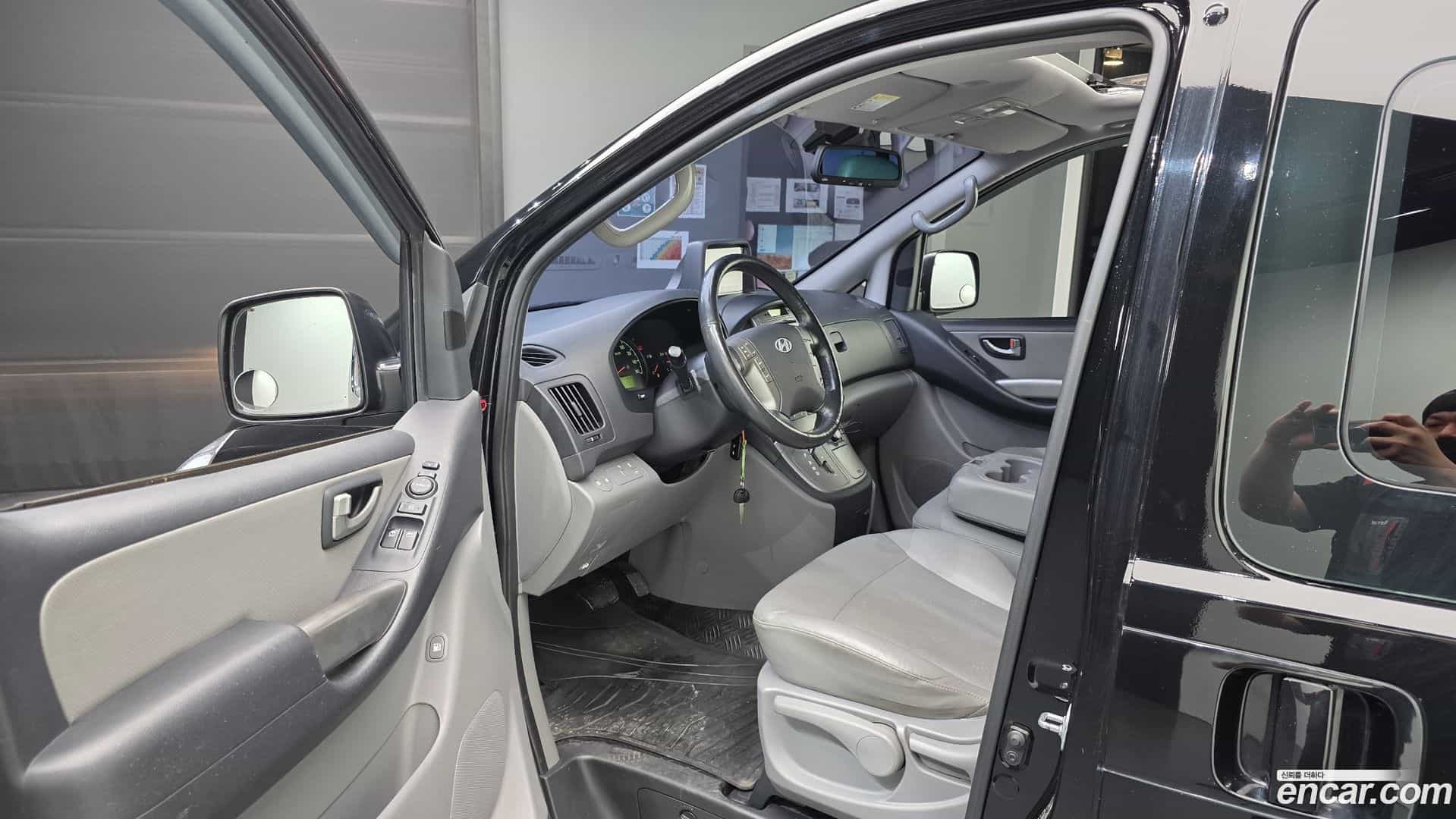 Starex Hyundai 2015.6-INNER-010