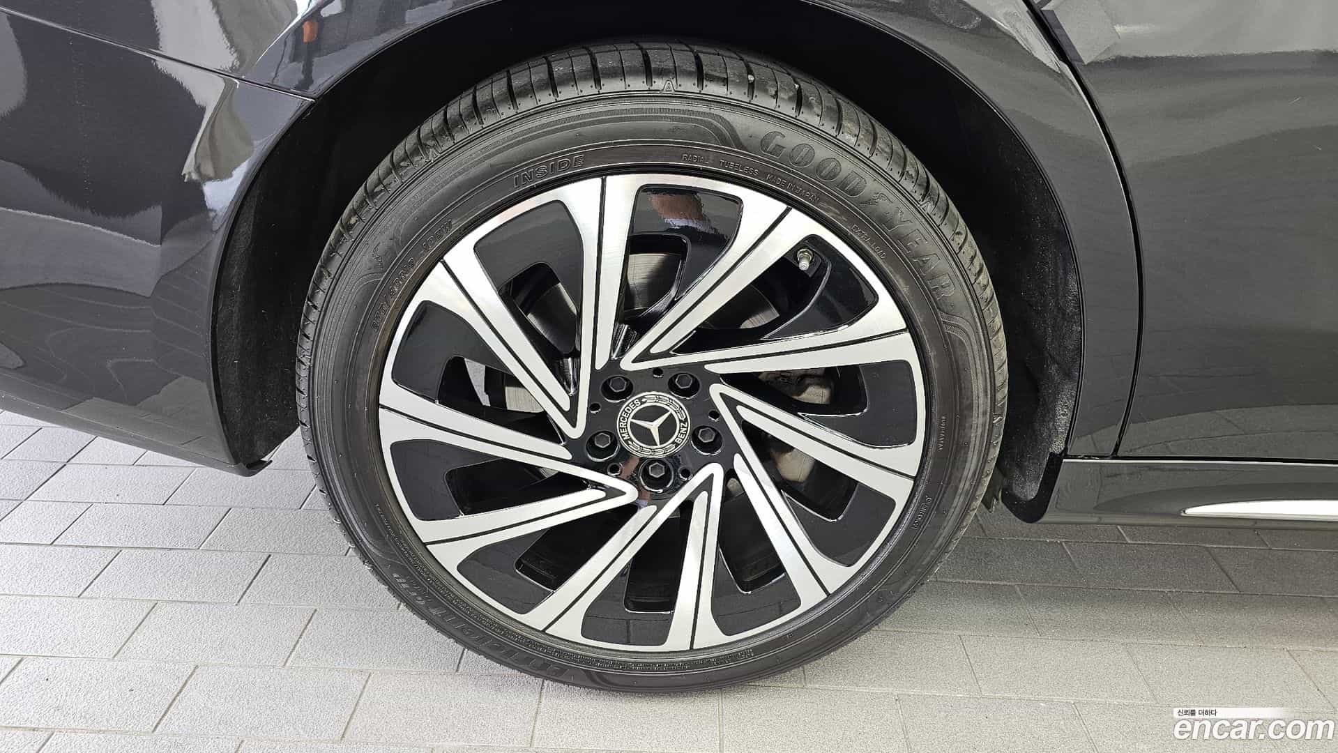 E-Class Mercedes-Benz 2024.7-OUTER-005