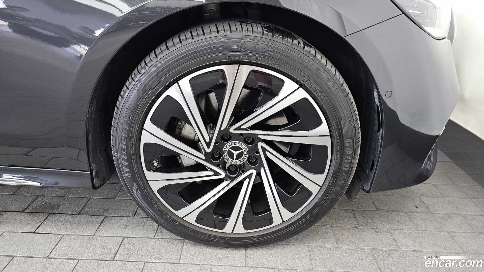 E-Class Mercedes-Benz 2024.7-OUTER-031