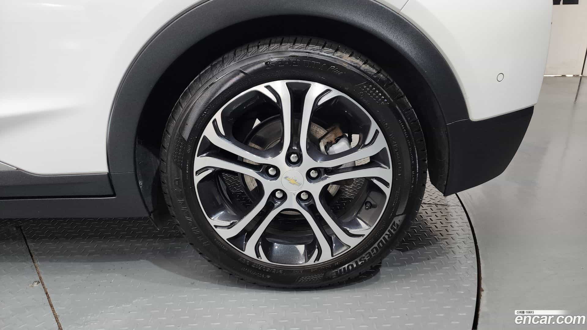Bolt EV Chevrolet 2018.4-OUTER-031