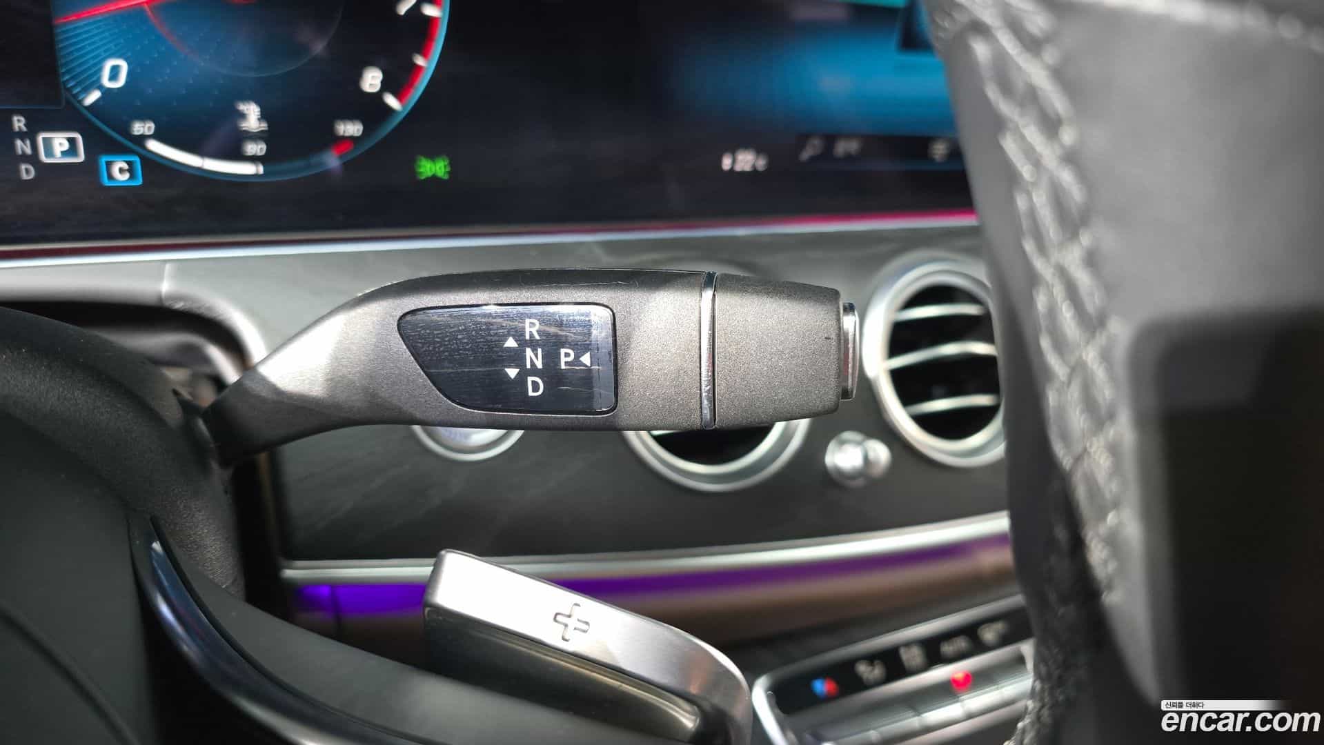 E-Class Mercedes-Benz 2022.9-INNER-009
