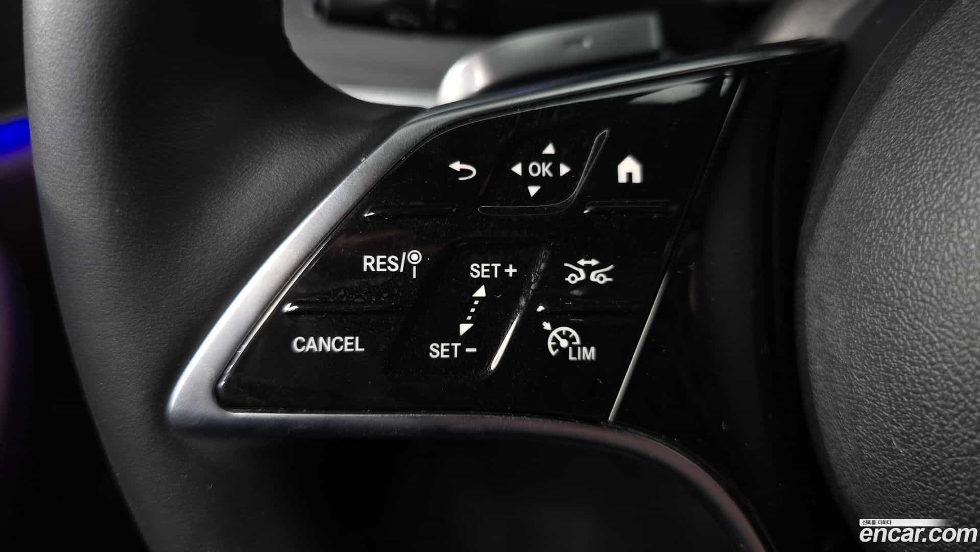 E-Class Mercedes-Benz 2022.9-OPTION-019