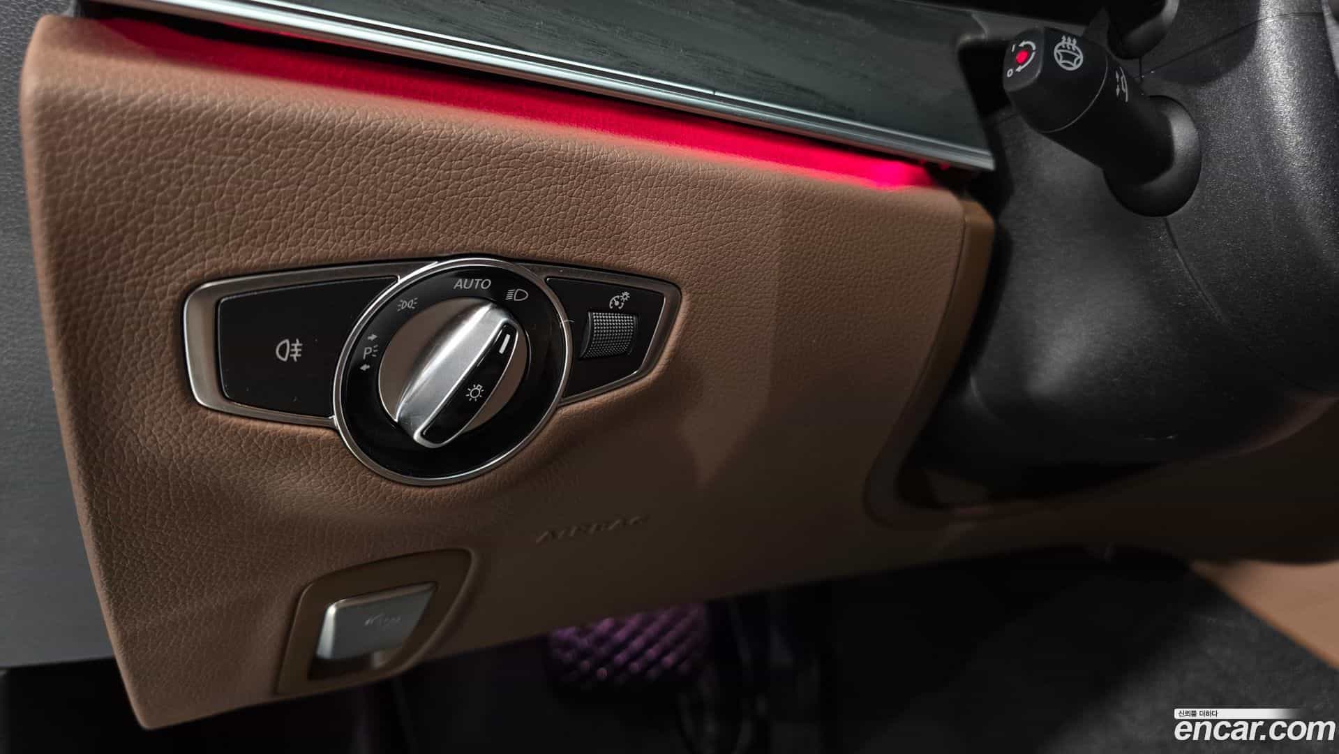 E-Class Mercedes-Benz 2022.9-OPTION-024