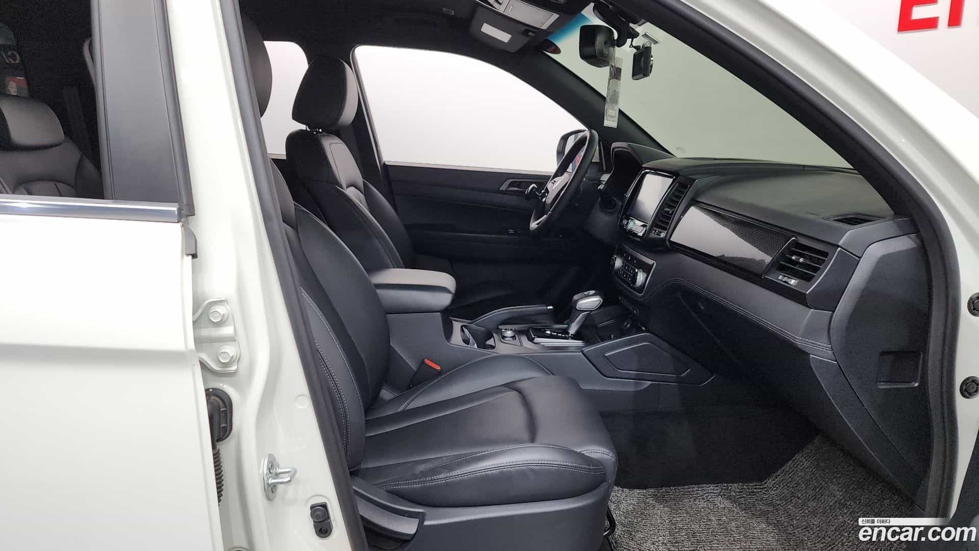 Rexton KG Mobility 2020.4-INNER-036