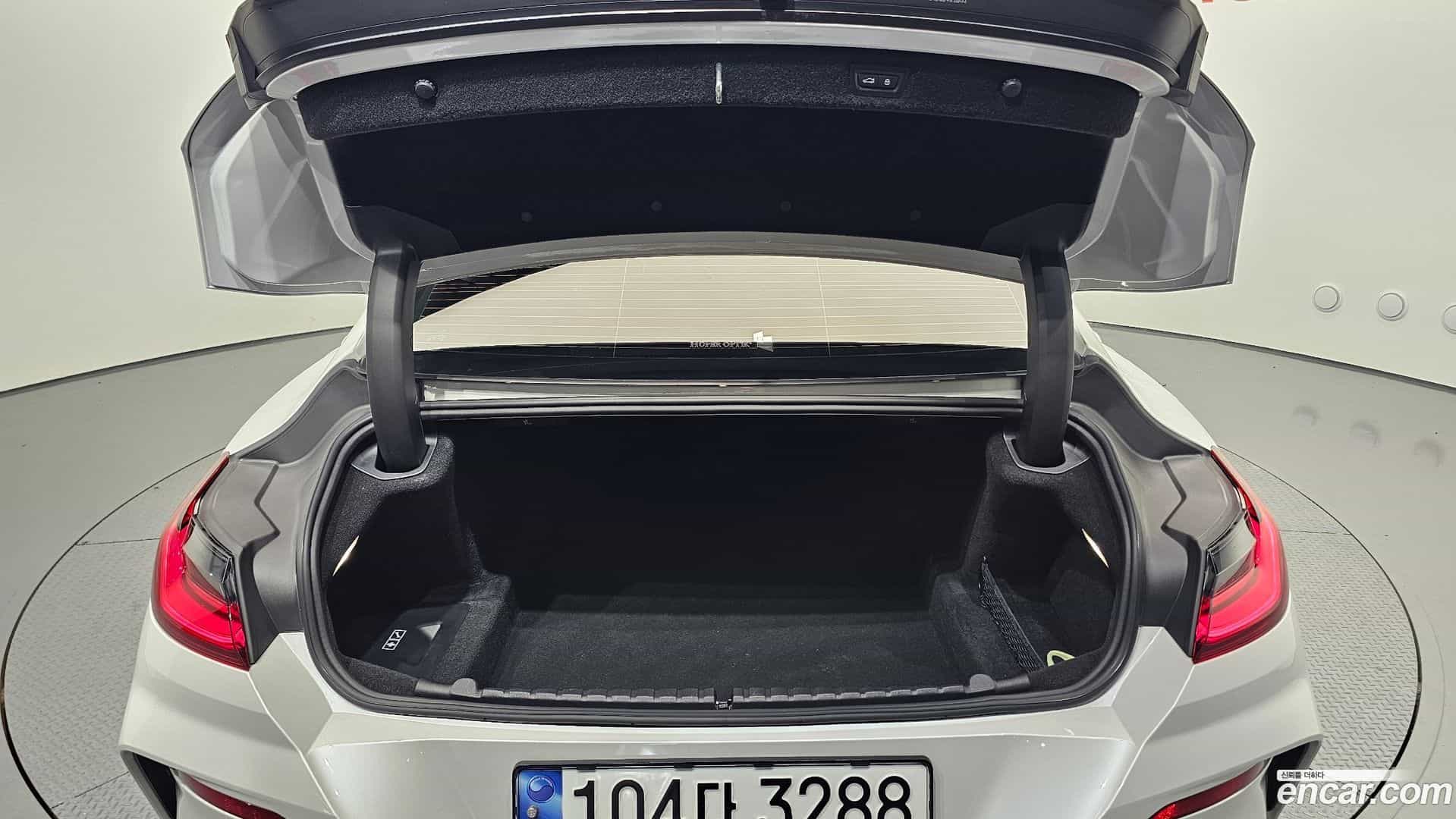 8-Series BMW 2023.8-OPTION-022