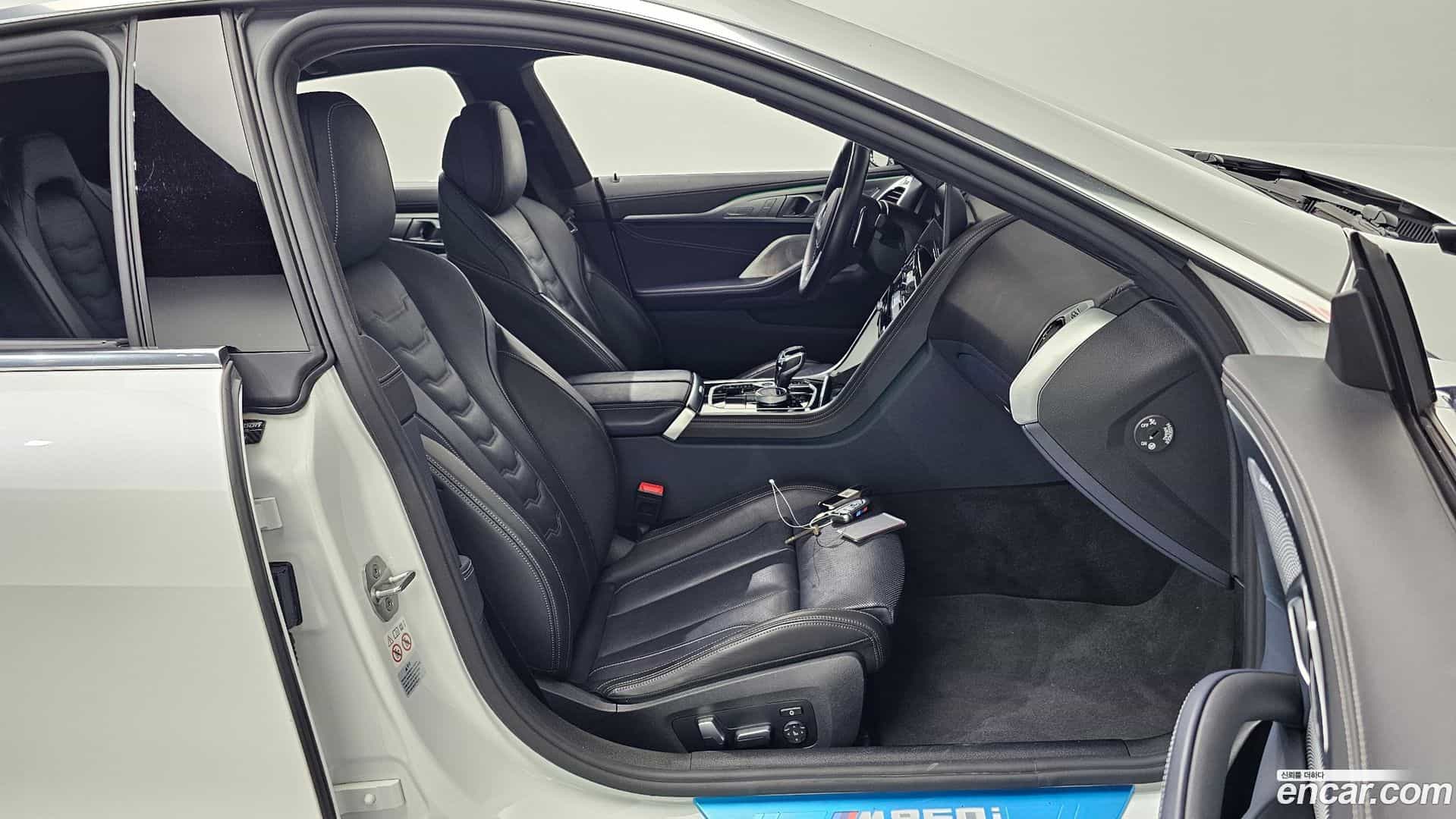 8-Series BMW 2023.8-INNER-036