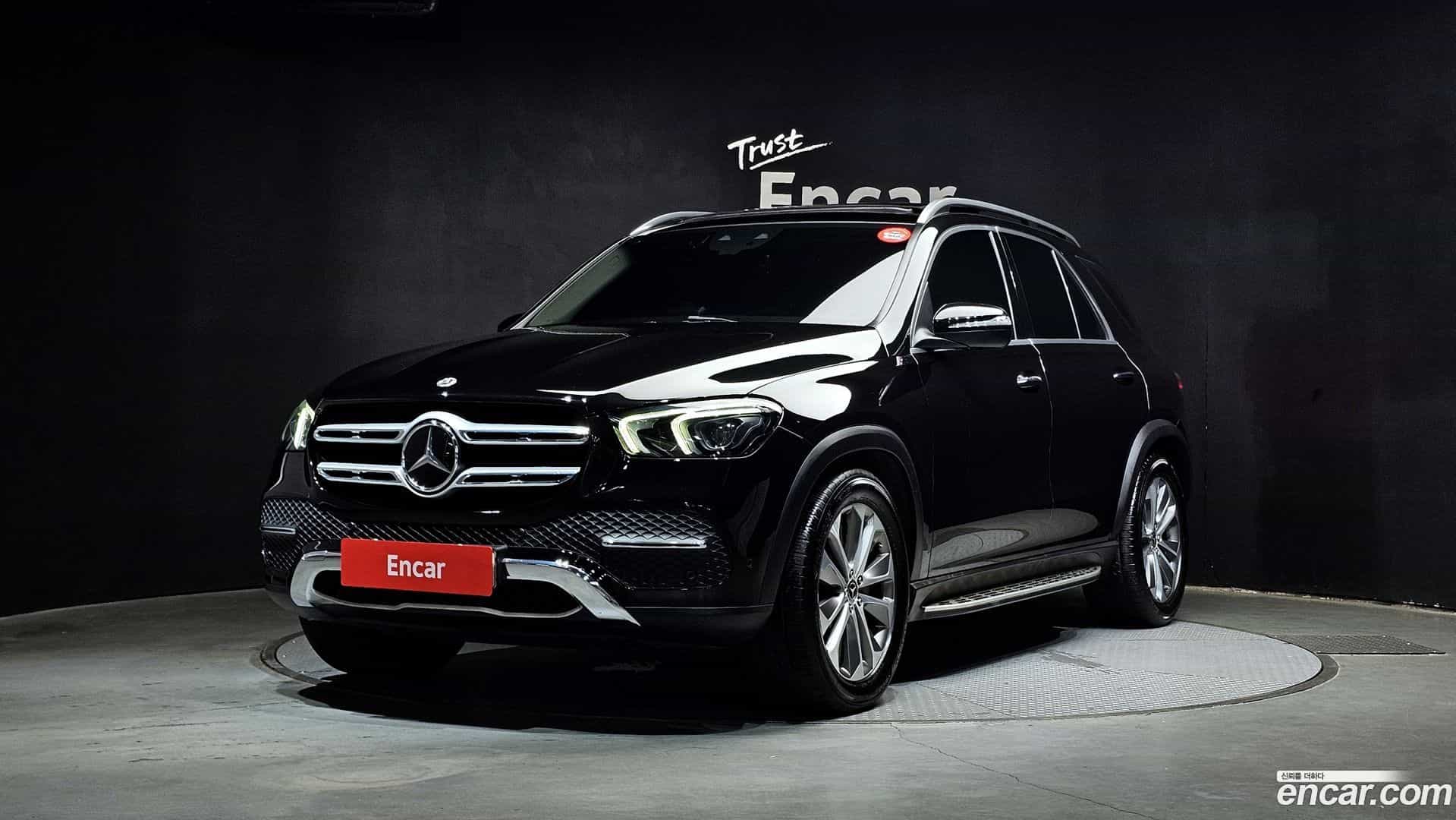 GLE-Class Mercedes-Benz 2021.4-OUTER-001